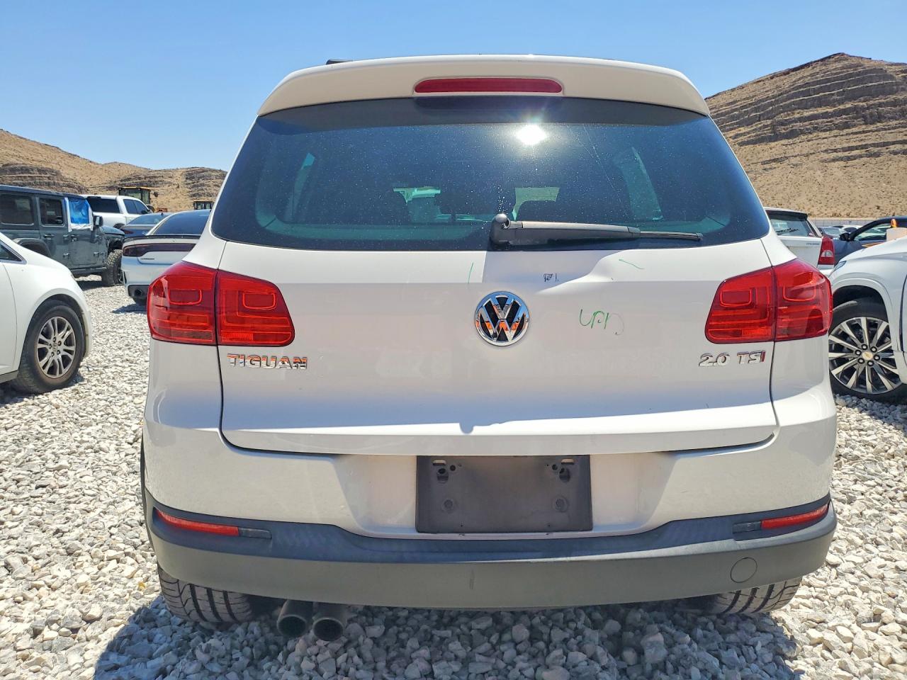 2014 Volkswagen Tiguan S White vin: WVGAV3AX3EW009701