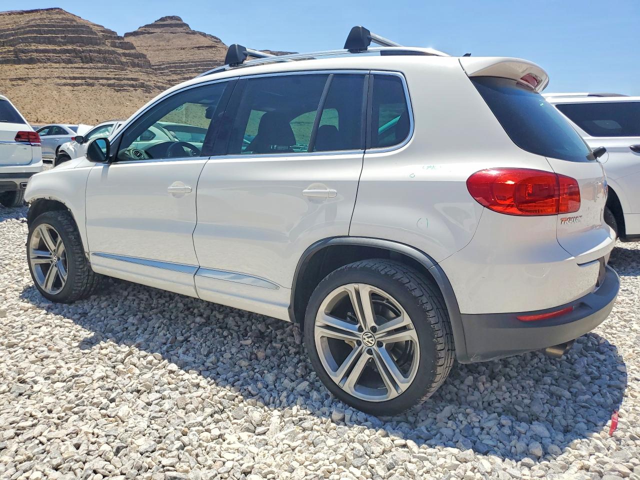 2014 Volkswagen Tiguan S White vin: WVGAV3AX3EW009701