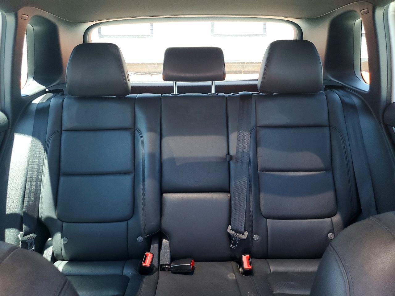 2014 Volkswagen Tiguan S White vin: WVGAV3AX3EW009701