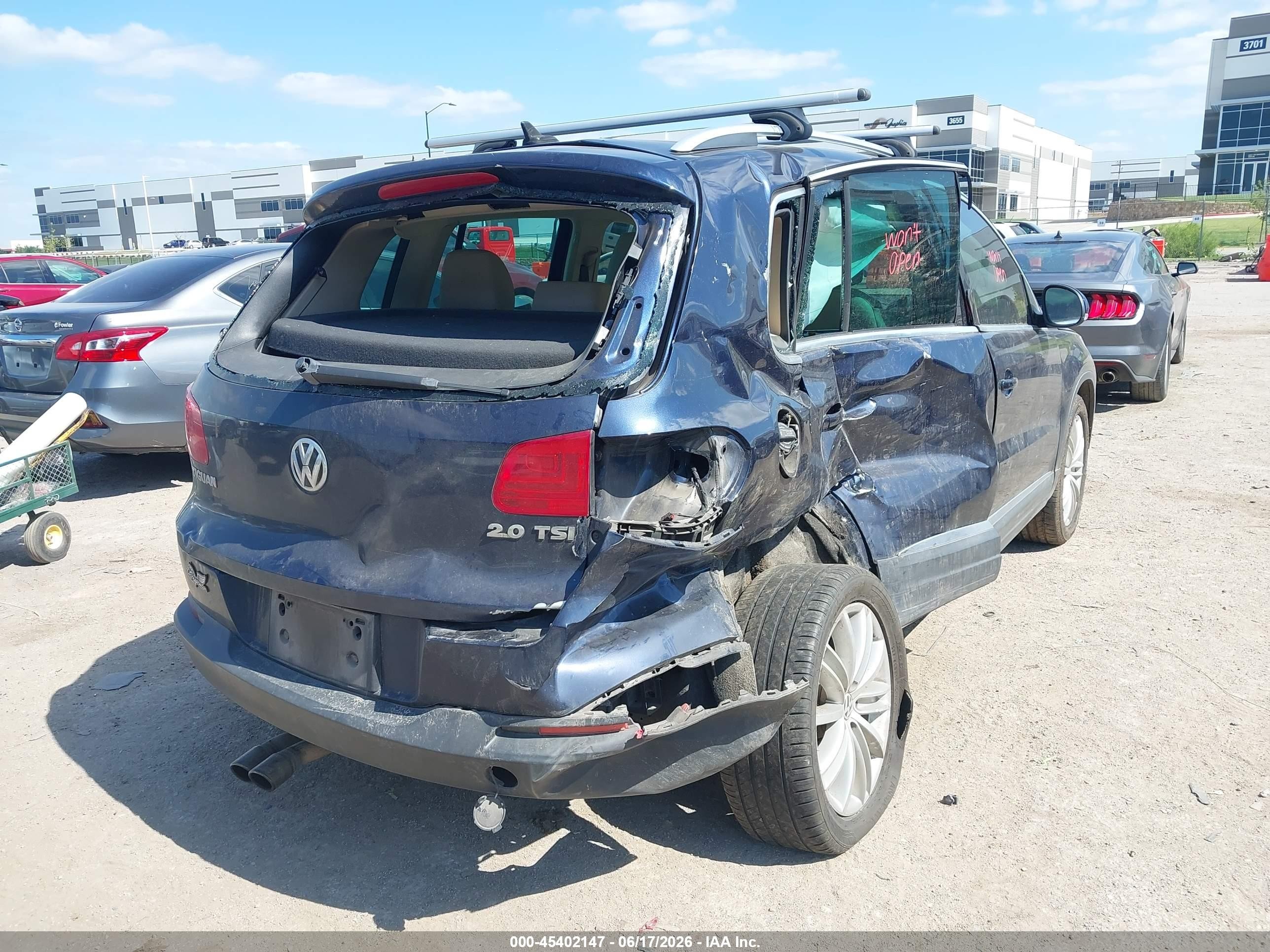 2014 Volkswagen Tiguan S/se/sel/r-line Blue vin: WVGAV3AX3EW522320