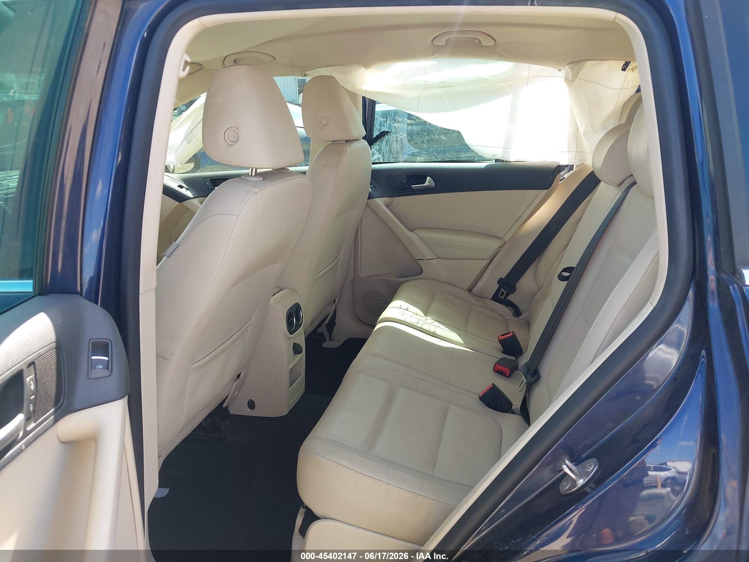 2014 Volkswagen Tiguan S/se/sel/r-line Blue vin: WVGAV3AX3EW522320