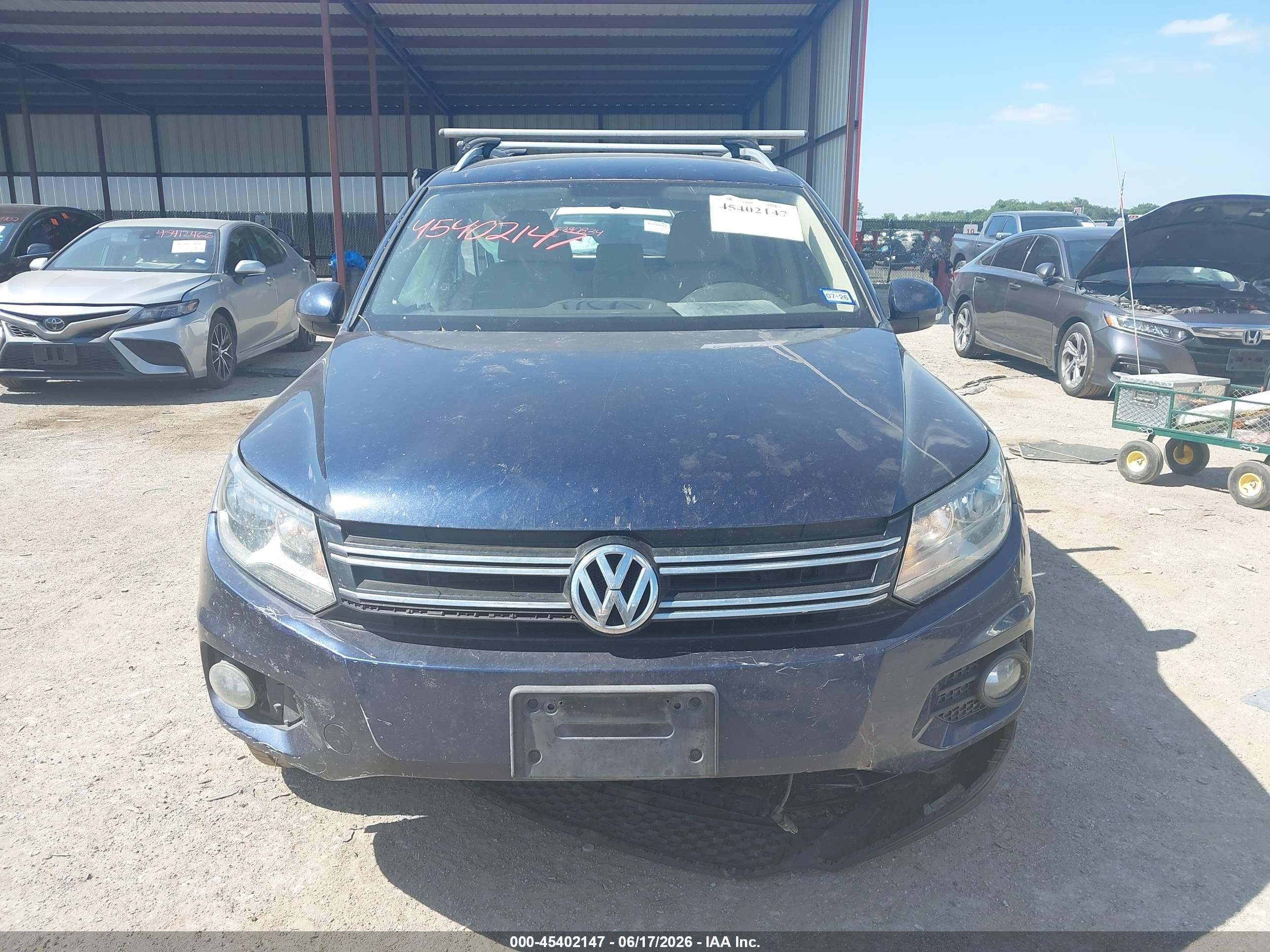2014 Volkswagen Tiguan S/se/sel/r-line Blue vin: WVGAV3AX3EW522320
