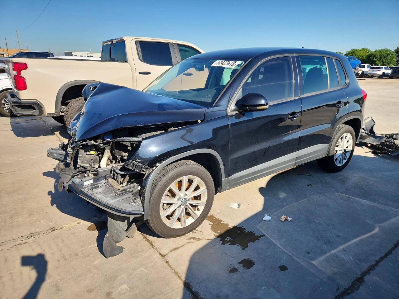 2014 Volkswagen Tiguan S Черный vin: WVGAV3AX3EW608291