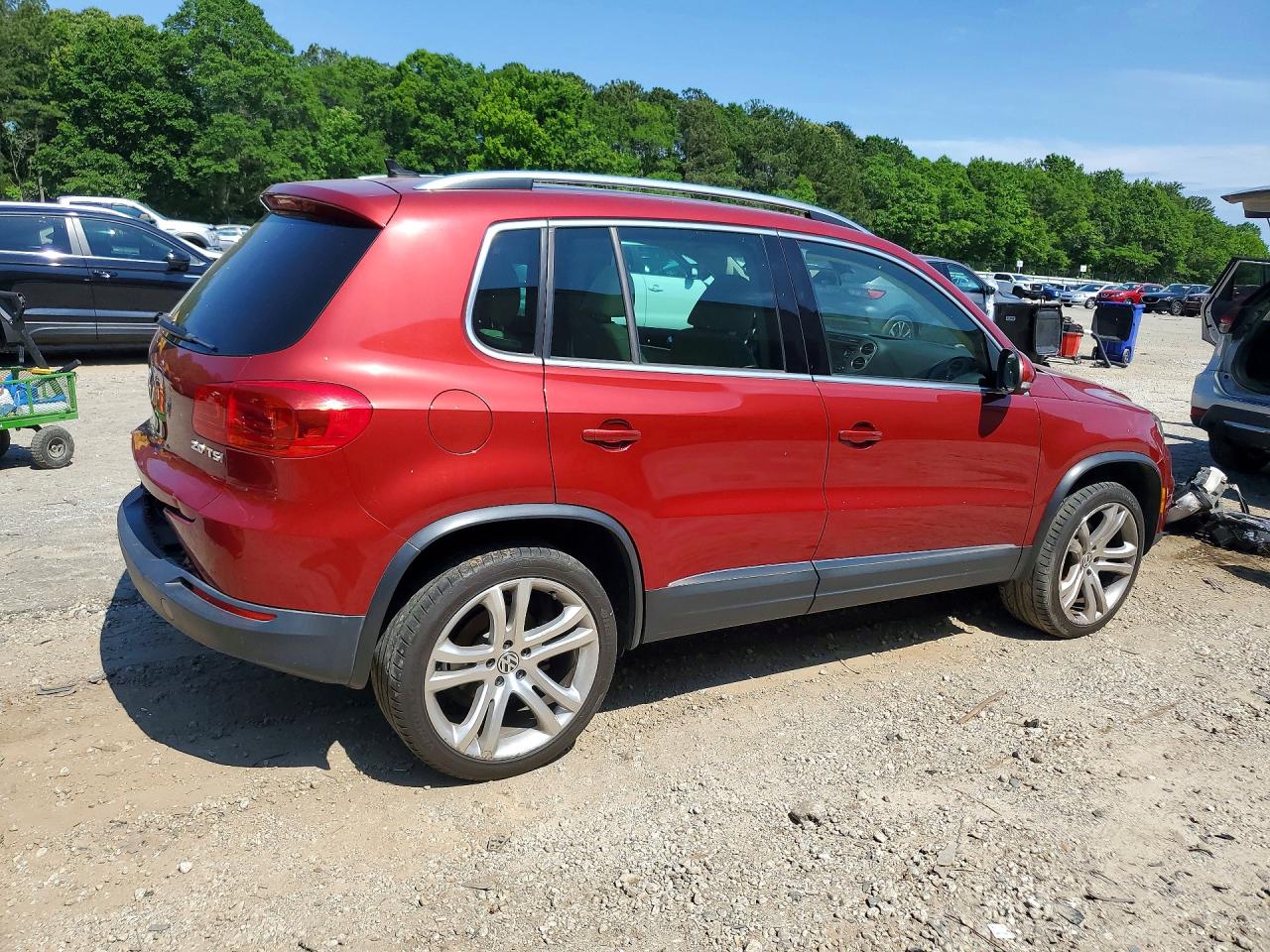 2013 Volkswagen Tiguan S Red vin: WVGAV3AX4DW088911