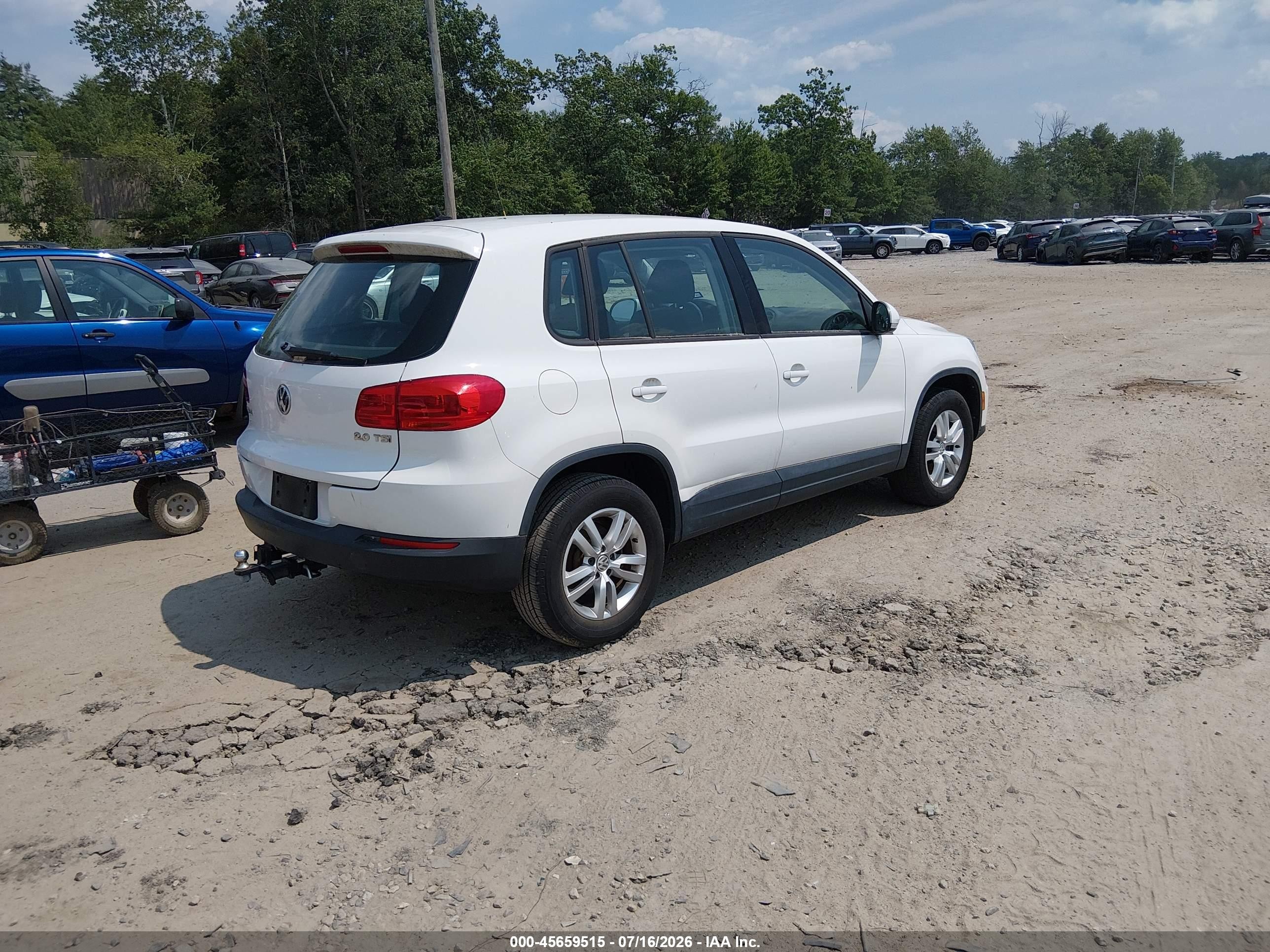 2013 Volkswagen Tiguan S White vin: WVGAV3AX4DW592729