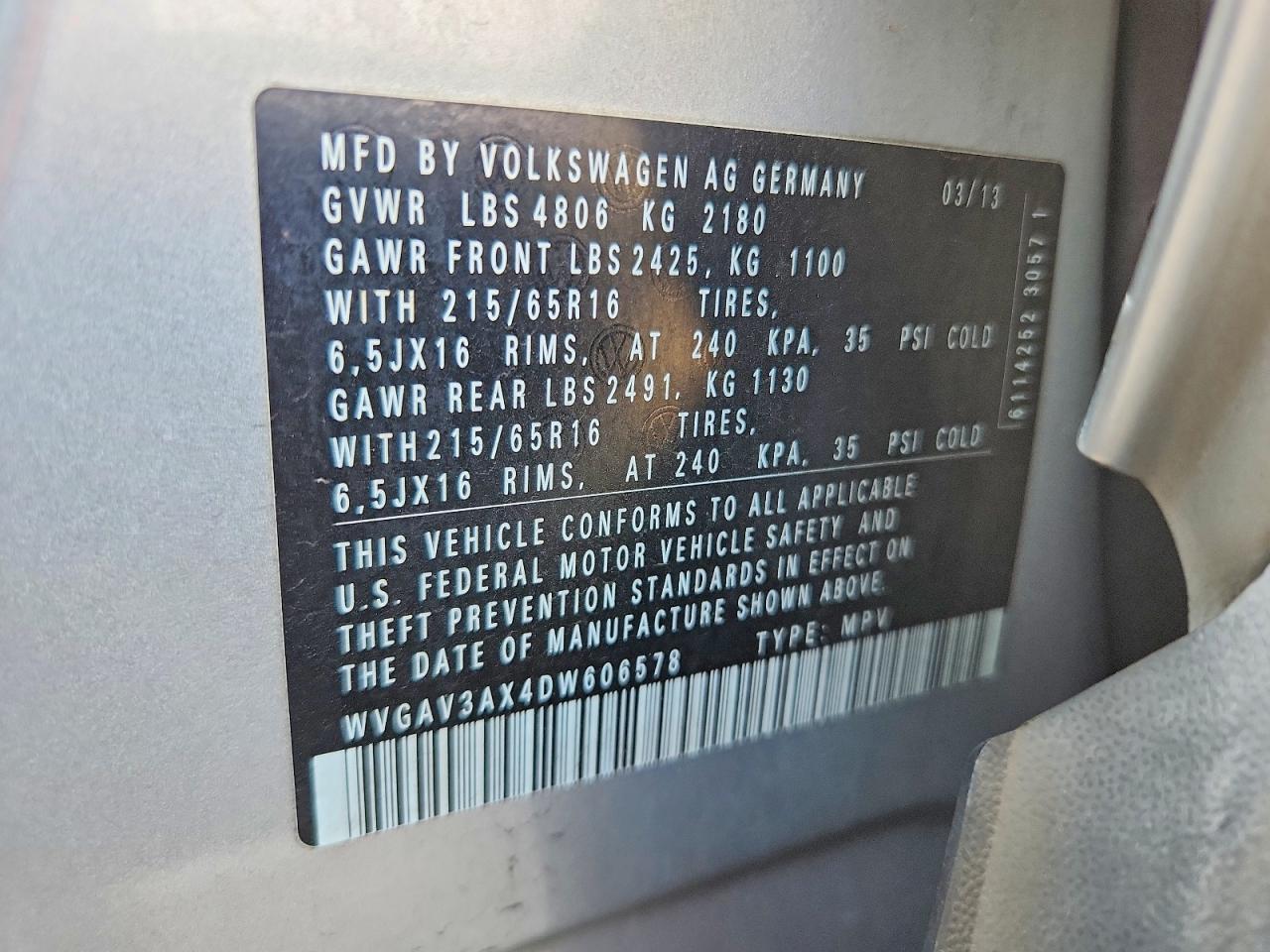 2013 Volkswagen Tiguan S Серебряный vin: WVGAV3AX4DW606578