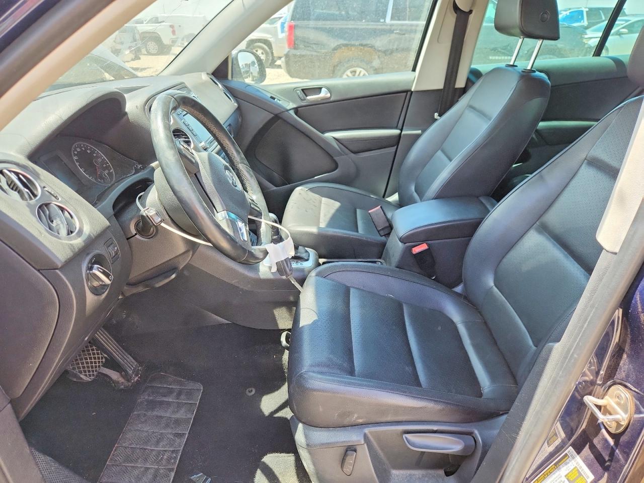 2013 Volkswagen Tiguan S Blue vin: WVGAV3AX4DW608184