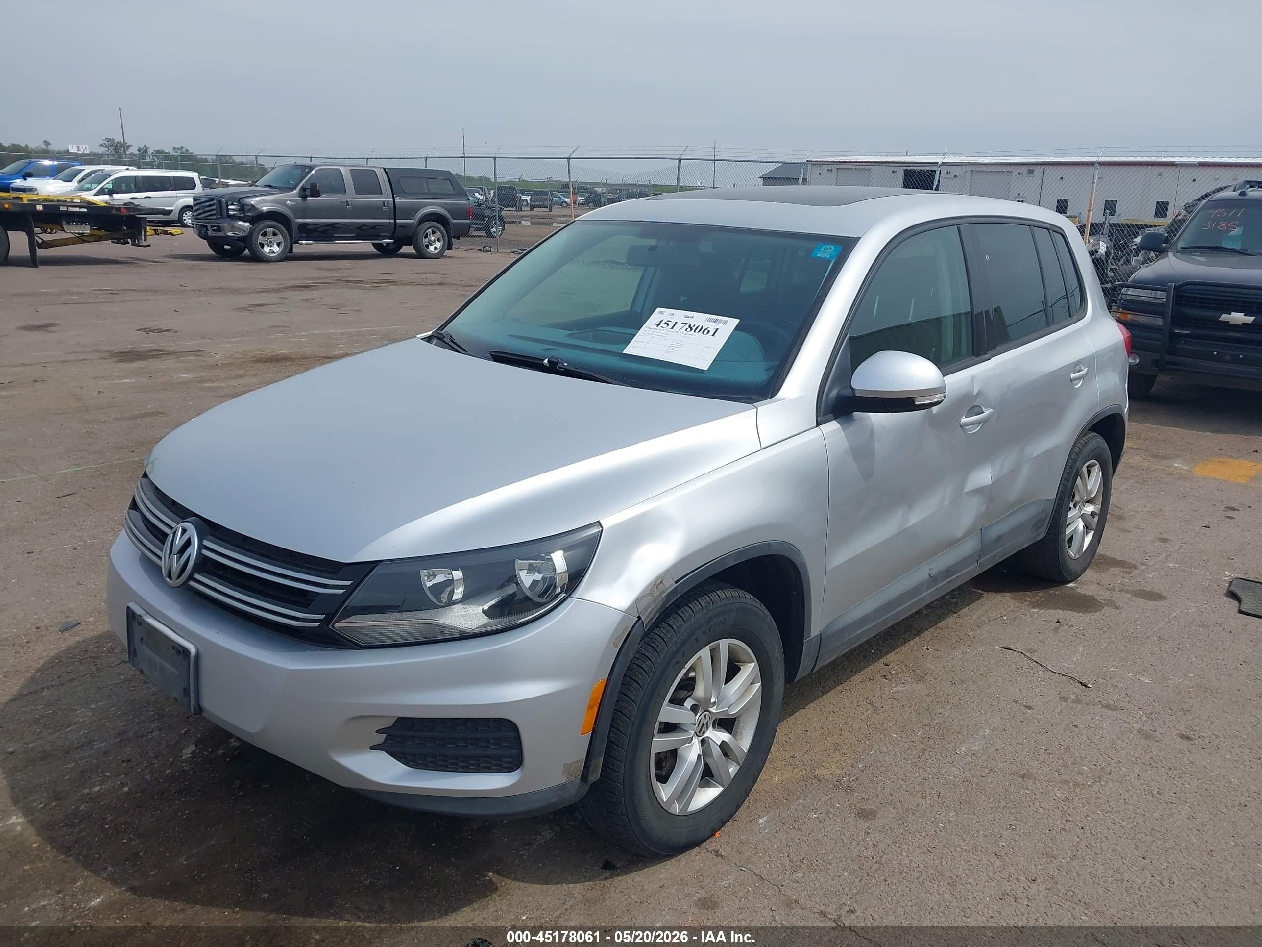 2013 Volkswagen Tiguan S Silver vin: WVGAV3AX4DW609626