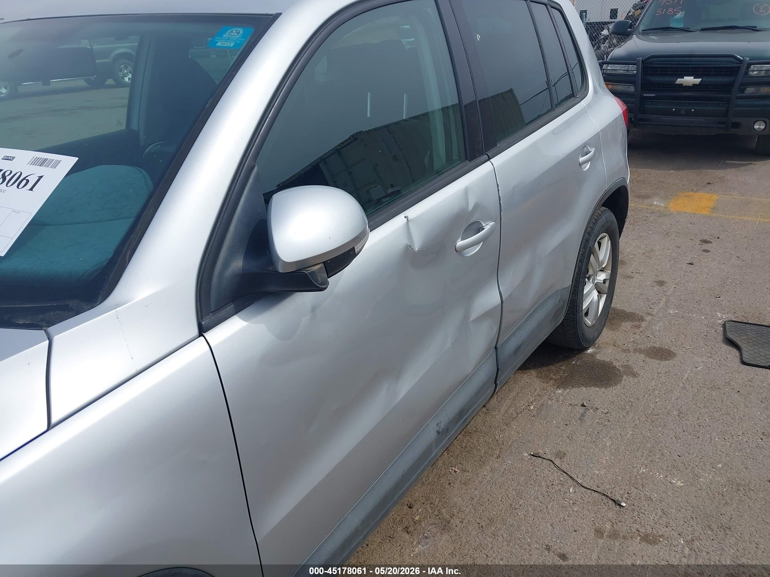 2013 Volkswagen Tiguan S Silver vin: WVGAV3AX4DW609626