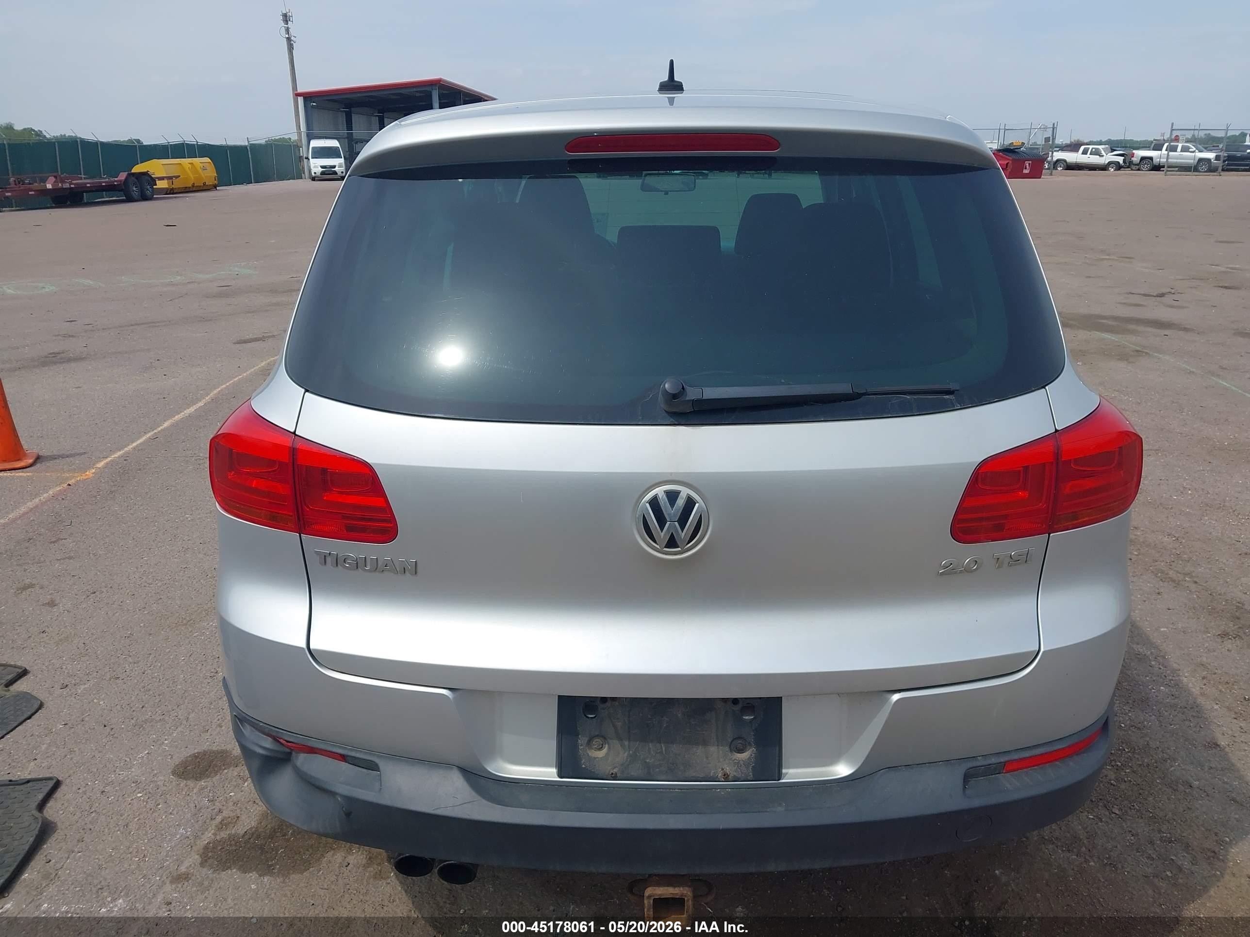 2013 Volkswagen Tiguan S Silver vin: WVGAV3AX4DW609626