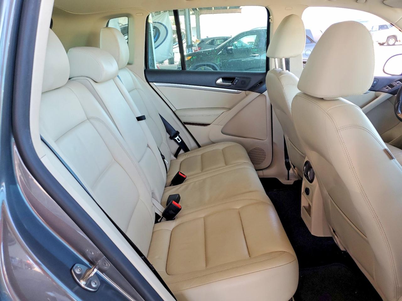 2013 Volkswagen Tiguan S Серый vin: WVGAV3AX4DW616558