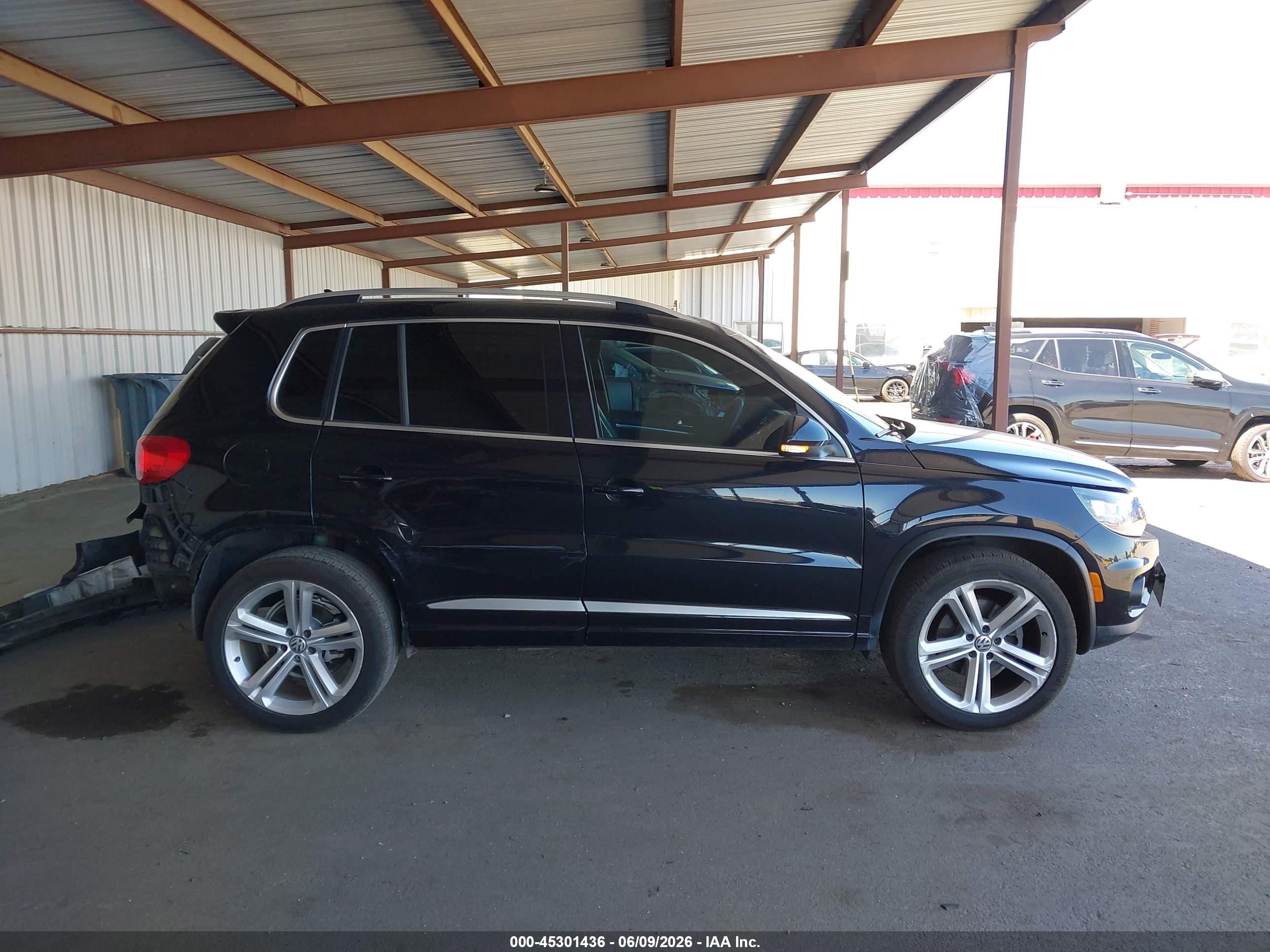 2014 Volkswagen Tiguan R-line Black vin: WVGAV3AX4EW109788