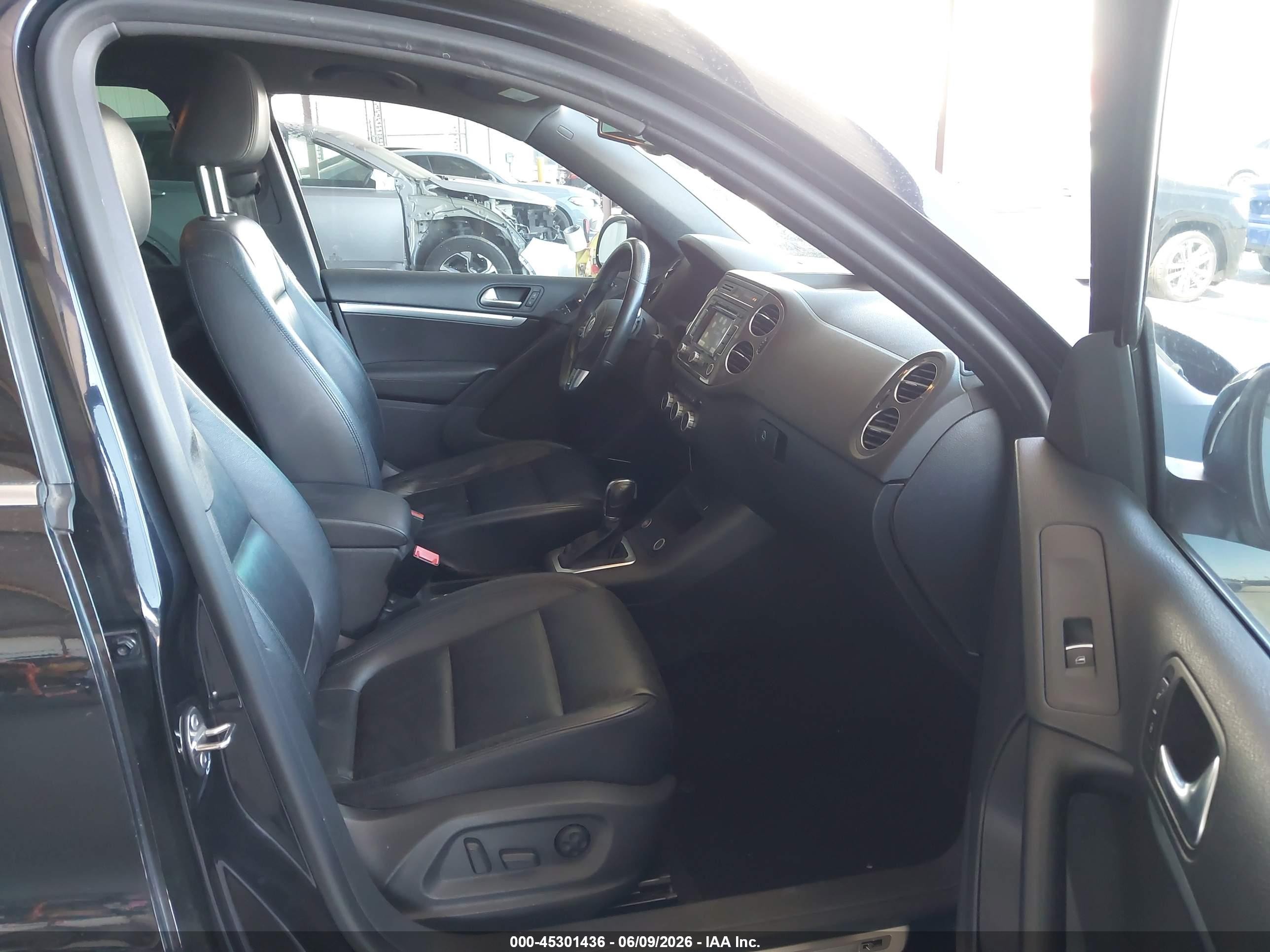 2014 Volkswagen Tiguan R-line Black vin: WVGAV3AX4EW109788