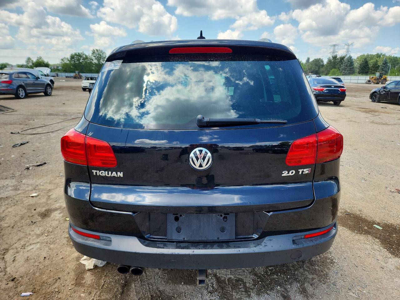 2014 Volkswagen Tiguan S Черный vin: WVGAV3AX4EW532046