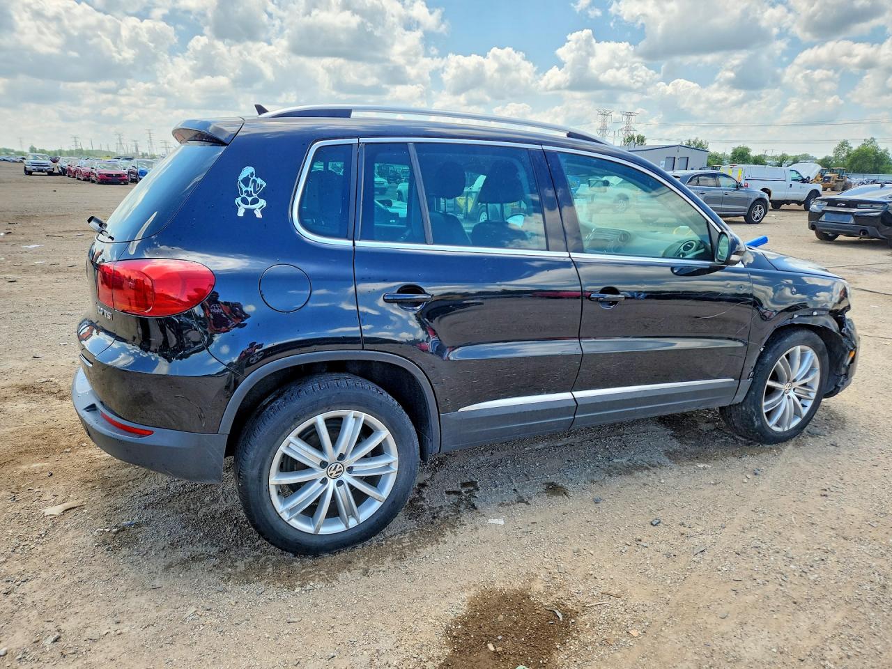 2014 Volkswagen Tiguan S Черный vin: WVGAV3AX4EW532046