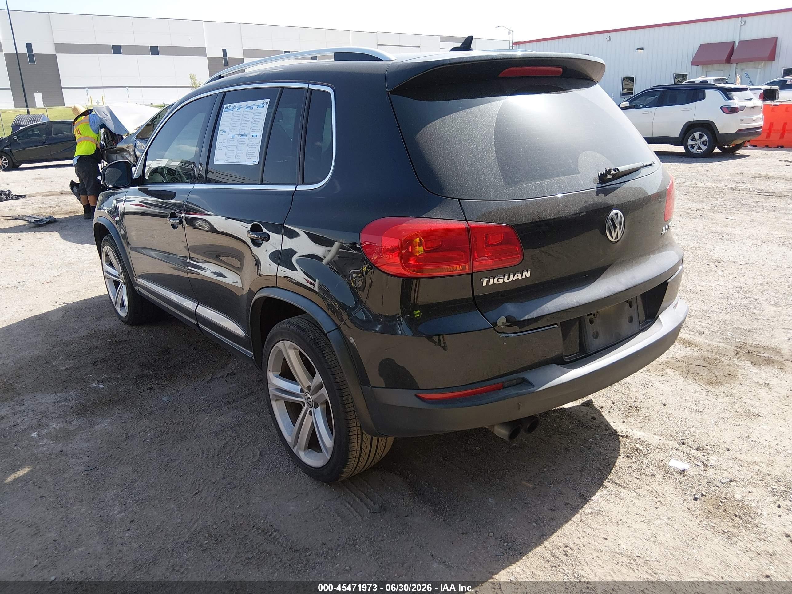2014 Volkswagen Tiguan R-line Black vin: WVGAV3AX4EW537697
