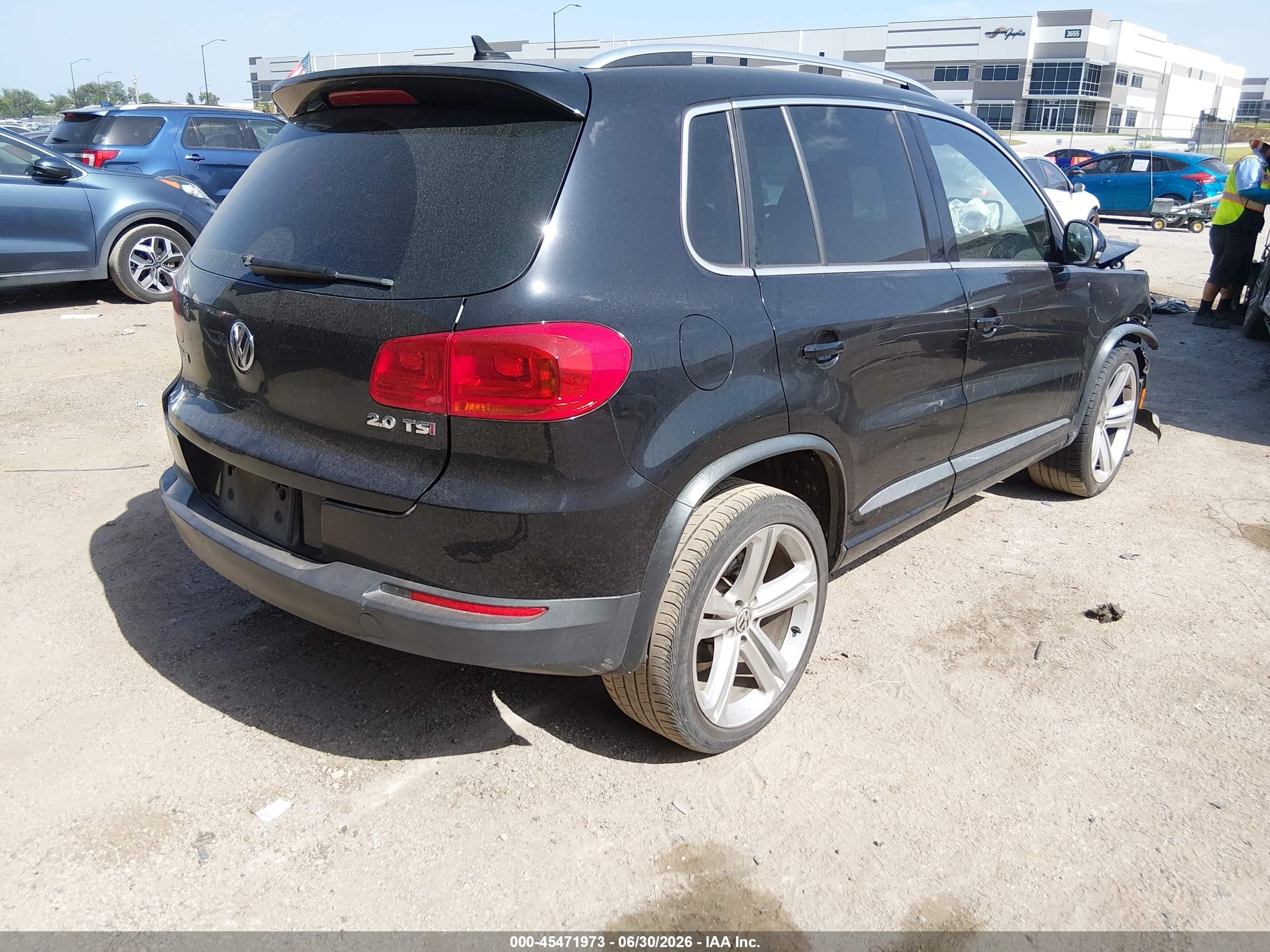 2014 Volkswagen Tiguan R-line Black vin: WVGAV3AX4EW537697