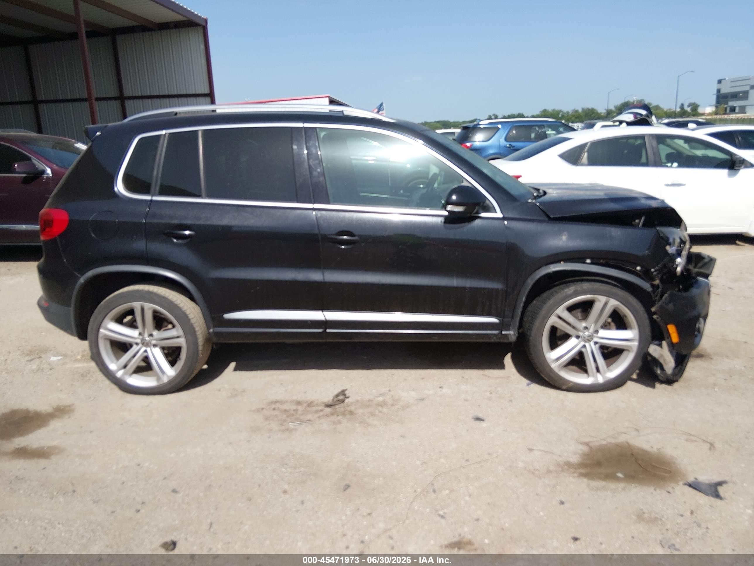 2014 Volkswagen Tiguan R-line Black vin: WVGAV3AX4EW537697