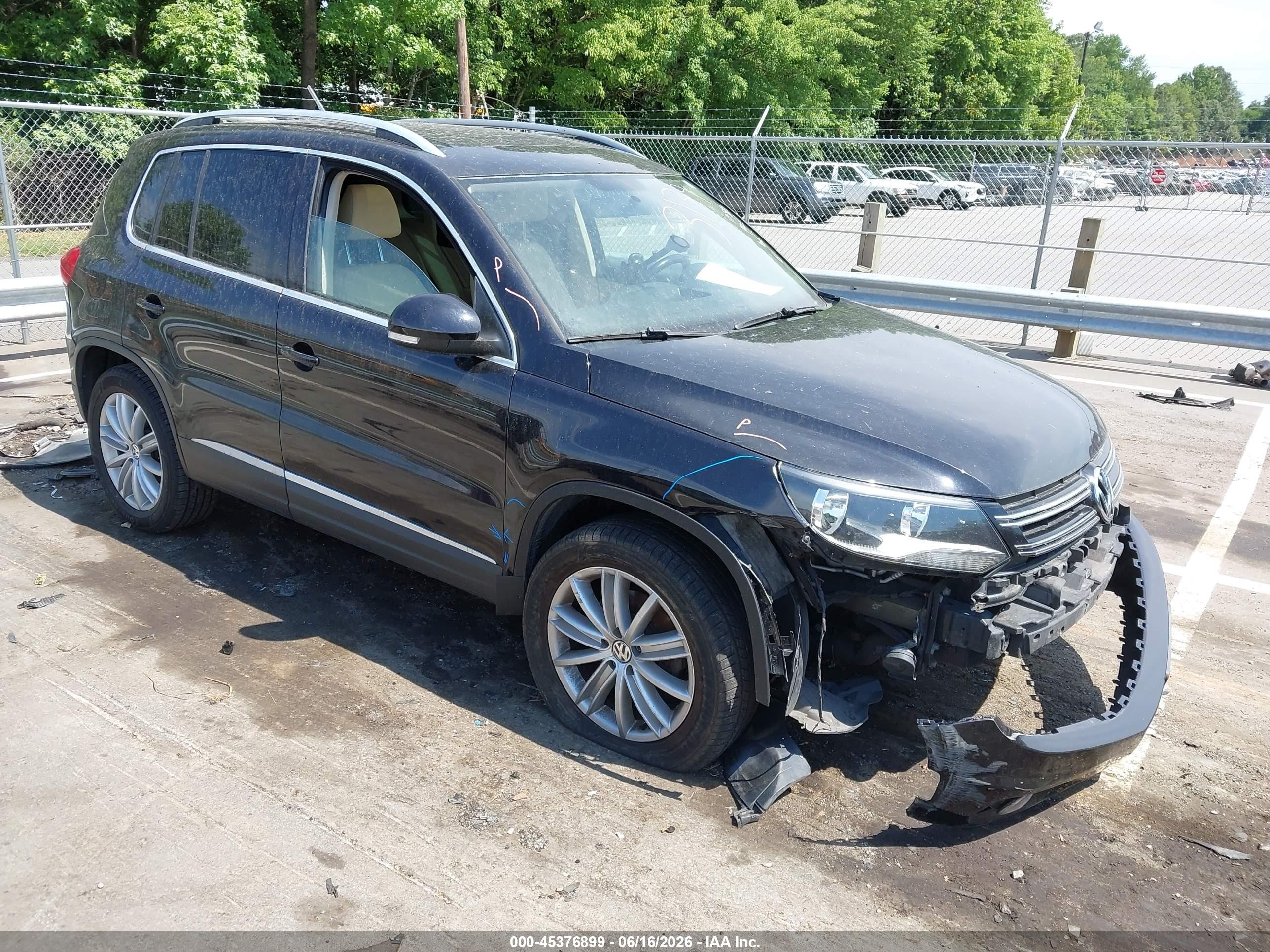 2014 Volkswagen Tiguan Sel Black vin: WVGAV3AX4EW558131