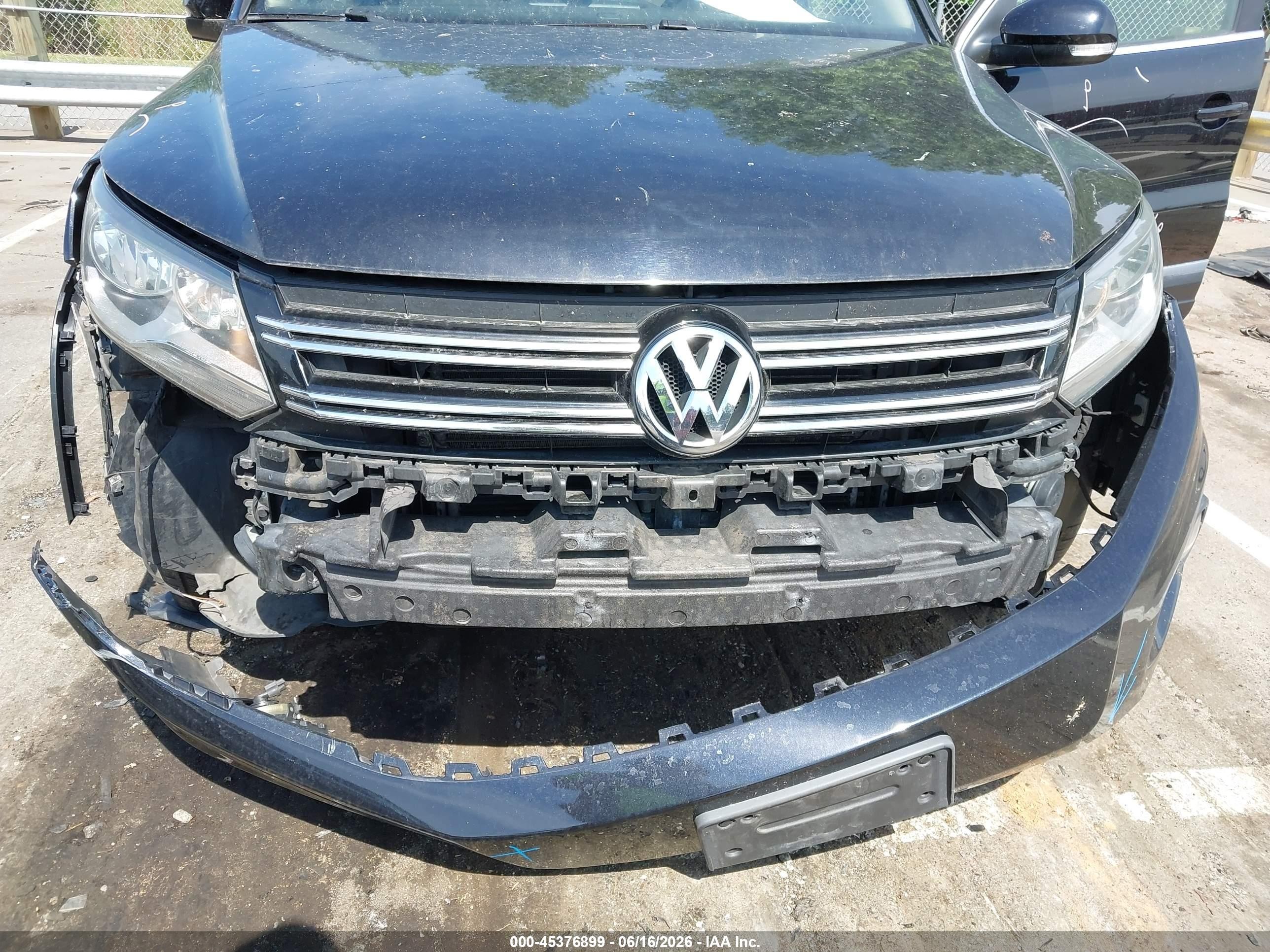 2014 Volkswagen Tiguan Sel Black vin: WVGAV3AX4EW558131