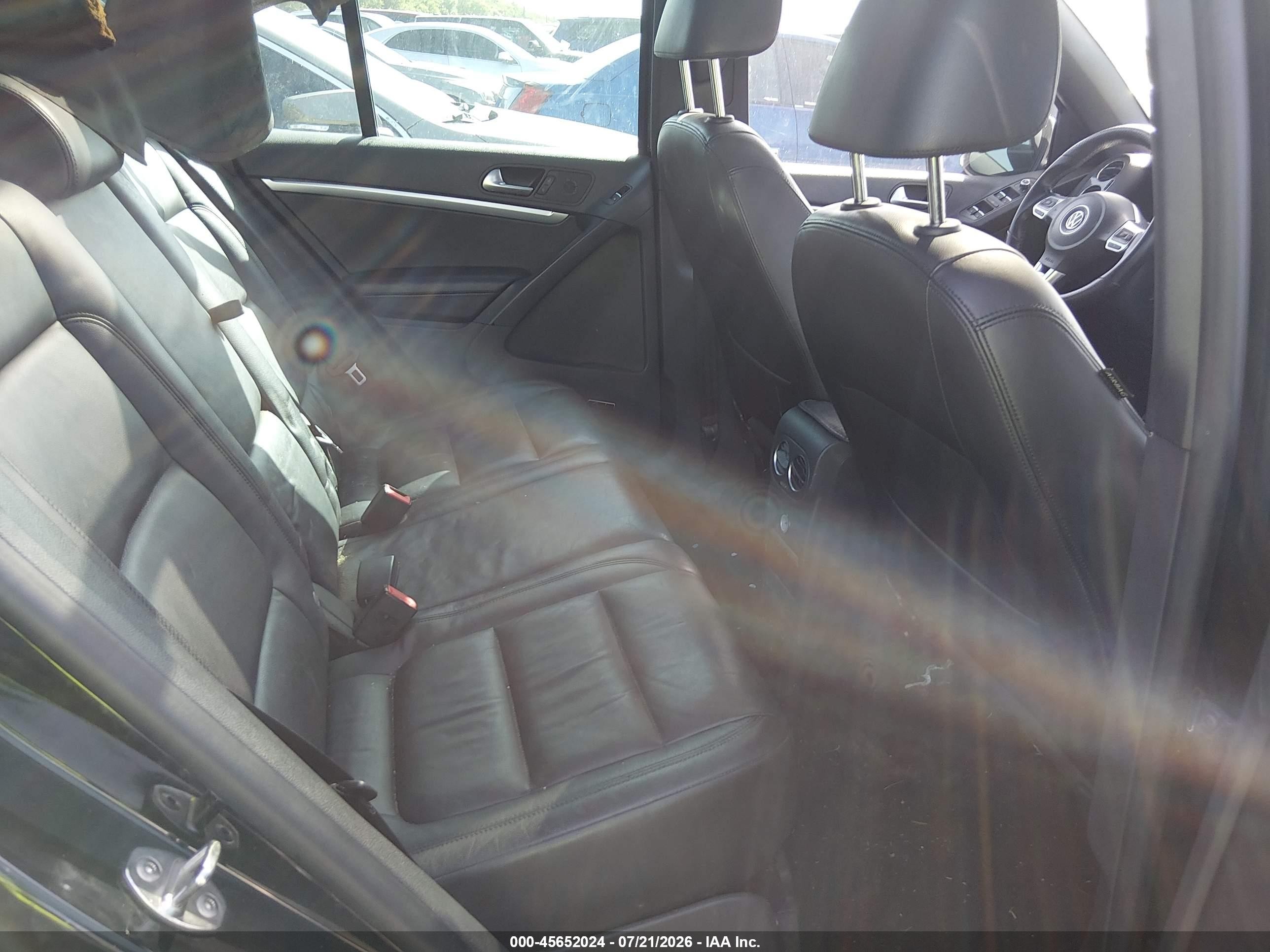2014 Volkswagen Tiguan R-line Black vin: WVGAV3AX4EW558727