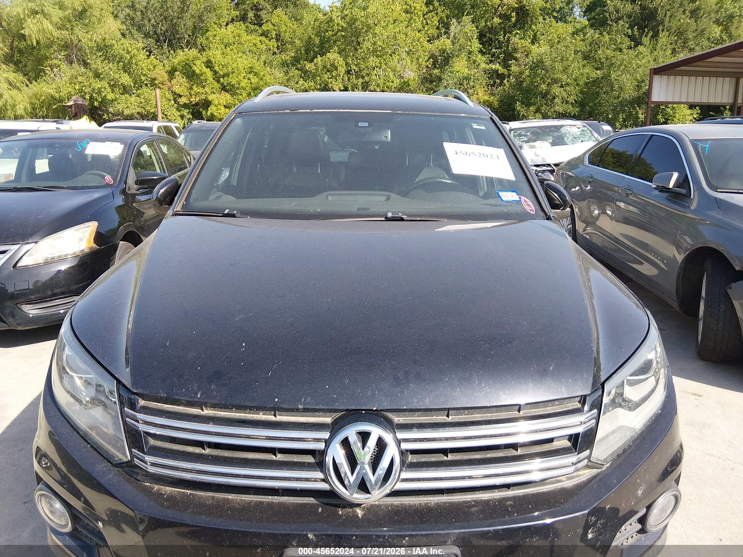 2014 Volkswagen Tiguan R-line Black vin: WVGAV3AX4EW558727