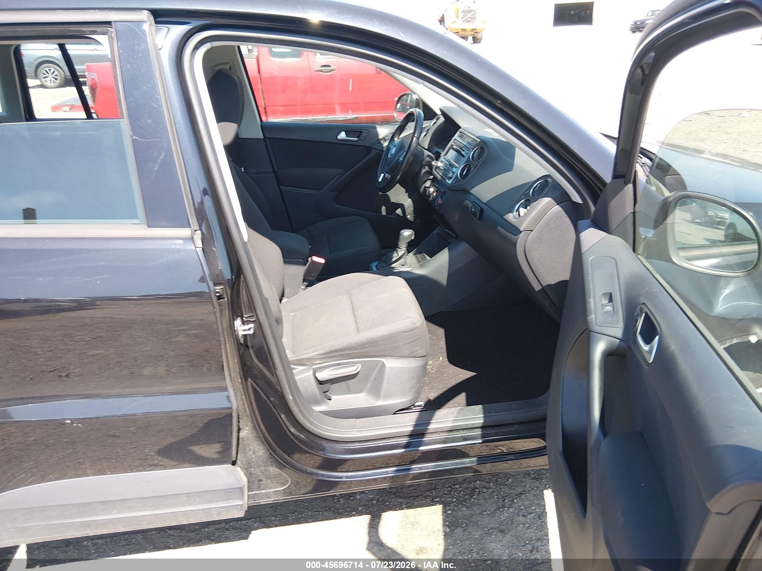 2014 Volkswagen Tiguan S Black vin: WVGAV3AX4EW593218