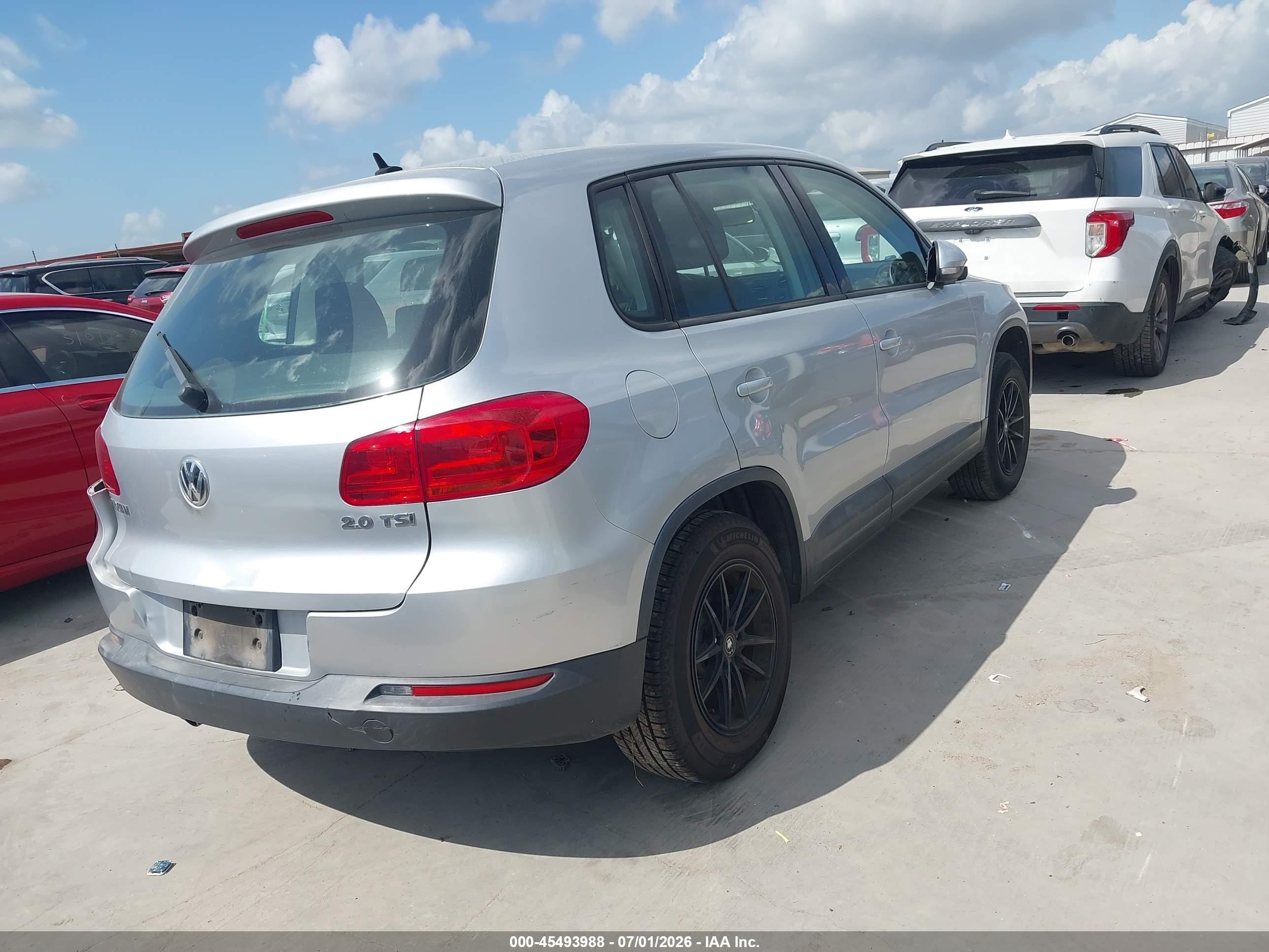 2014 Volkswagen Tiguan S Silver vin: WVGAV3AX4EW596748