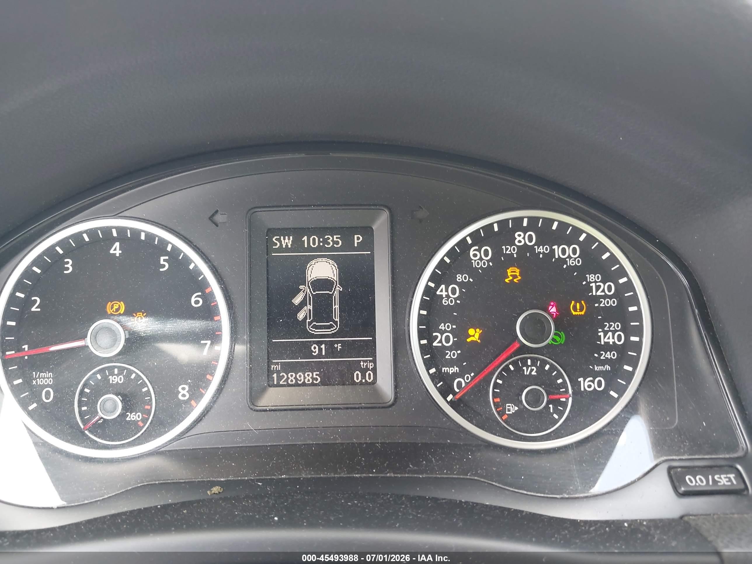 2014 Volkswagen Tiguan S Silver vin: WVGAV3AX4EW596748