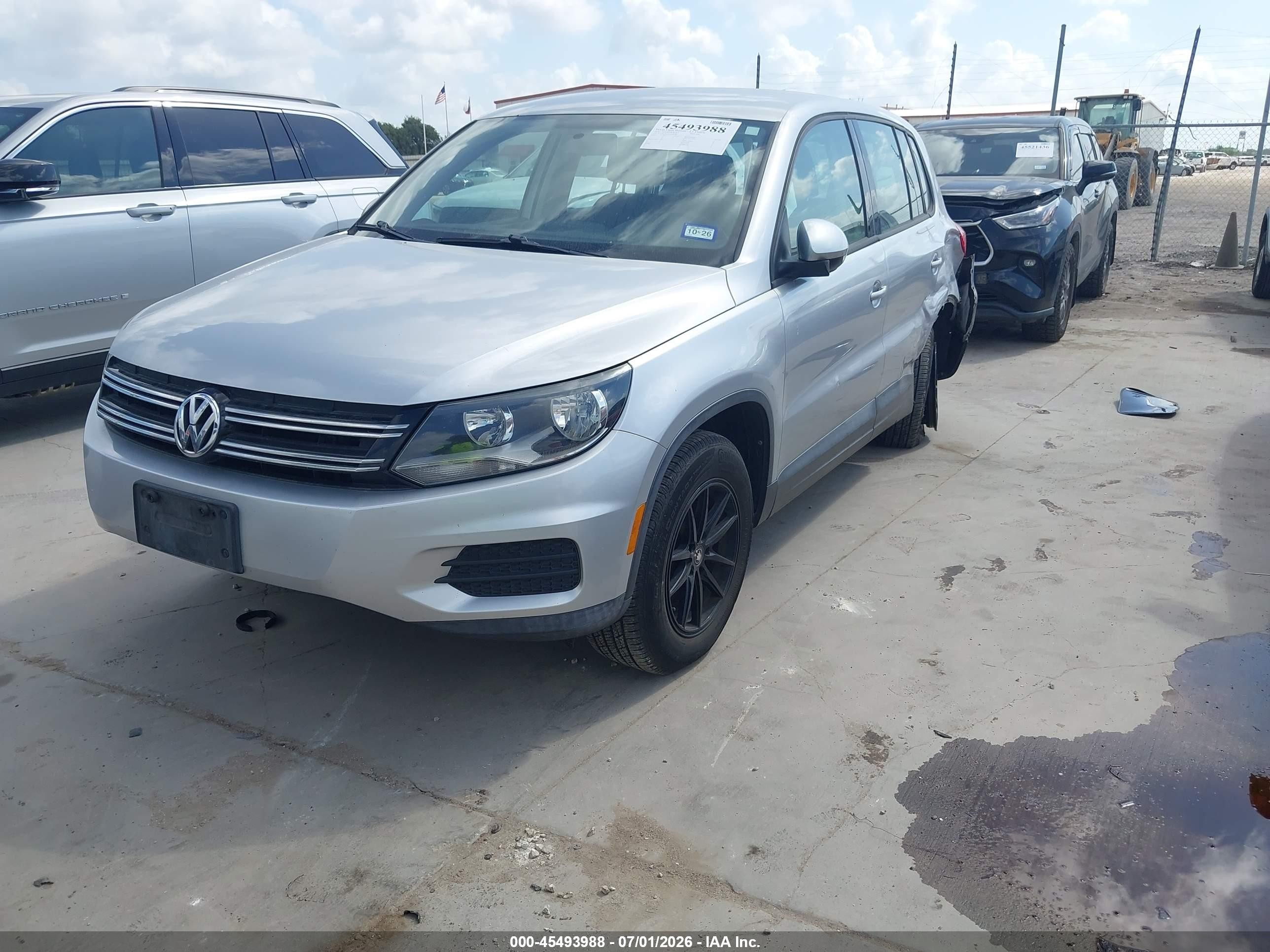 2014 Volkswagen Tiguan S Silver vin: WVGAV3AX4EW596748