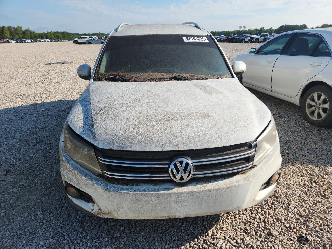 2014 Volkswagen Tiguan S White vin: WVGAV3AX4EW624029