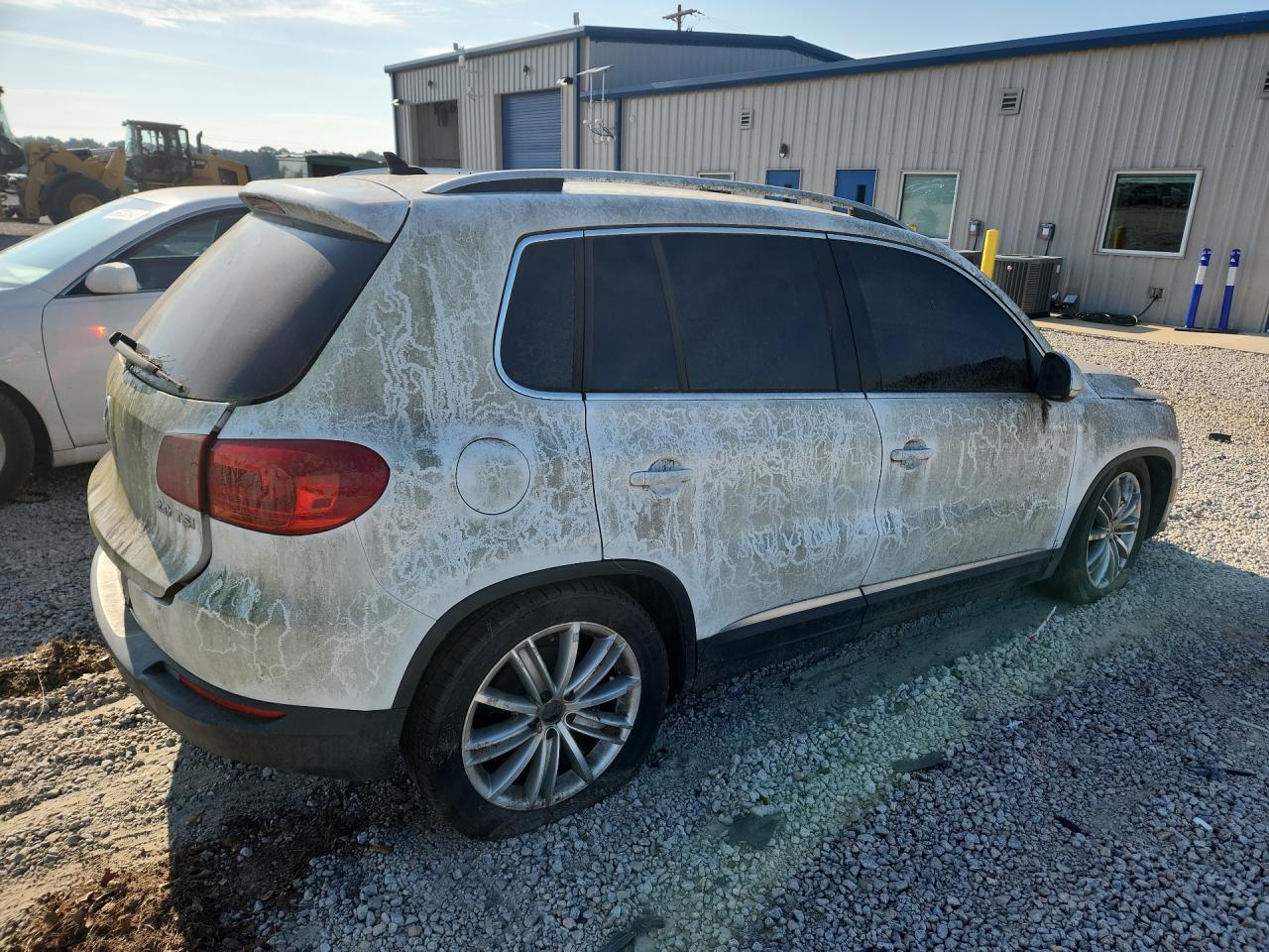 2014 Volkswagen Tiguan S White vin: WVGAV3AX4EW624029