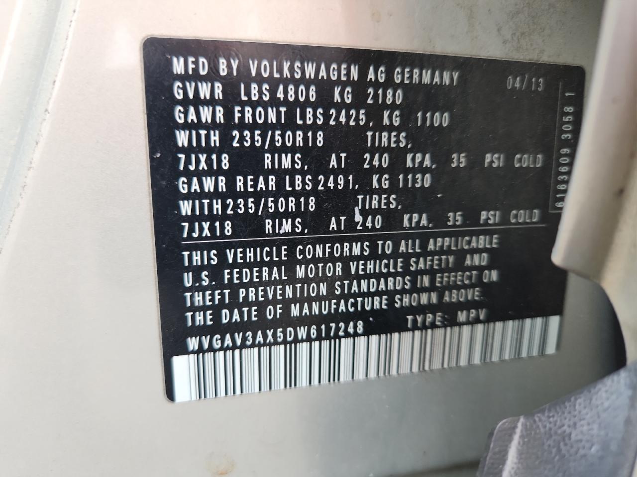 2013 Volkswagen Tiguan S Silver vin: WVGAV3AX5DW617248