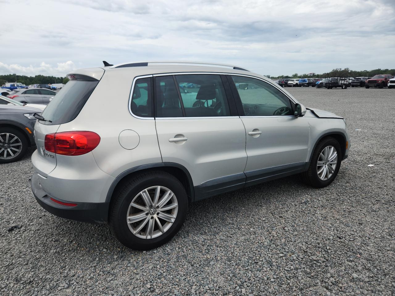 2013 Volkswagen Tiguan S Silver vin: WVGAV3AX5DW617248