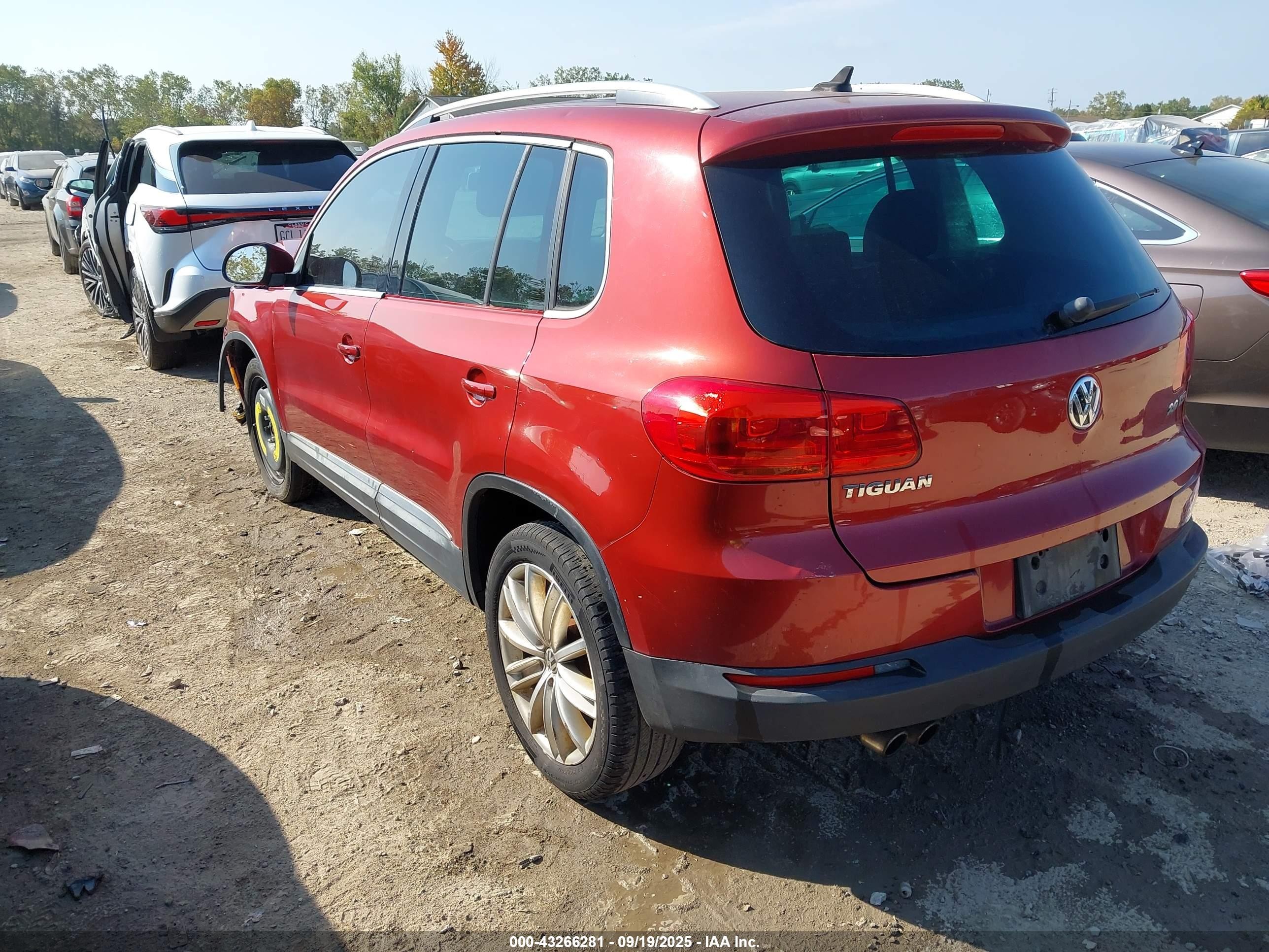 2014 Volkswagen Tiguan Sel Red vin: WVGAV3AX5EW110934