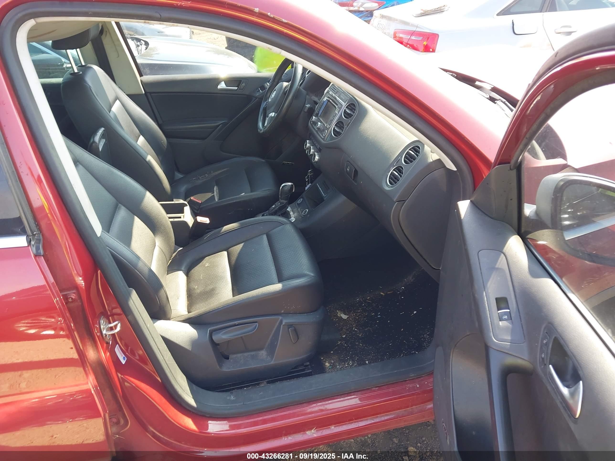 2014 Volkswagen Tiguan Sel Red vin: WVGAV3AX5EW110934