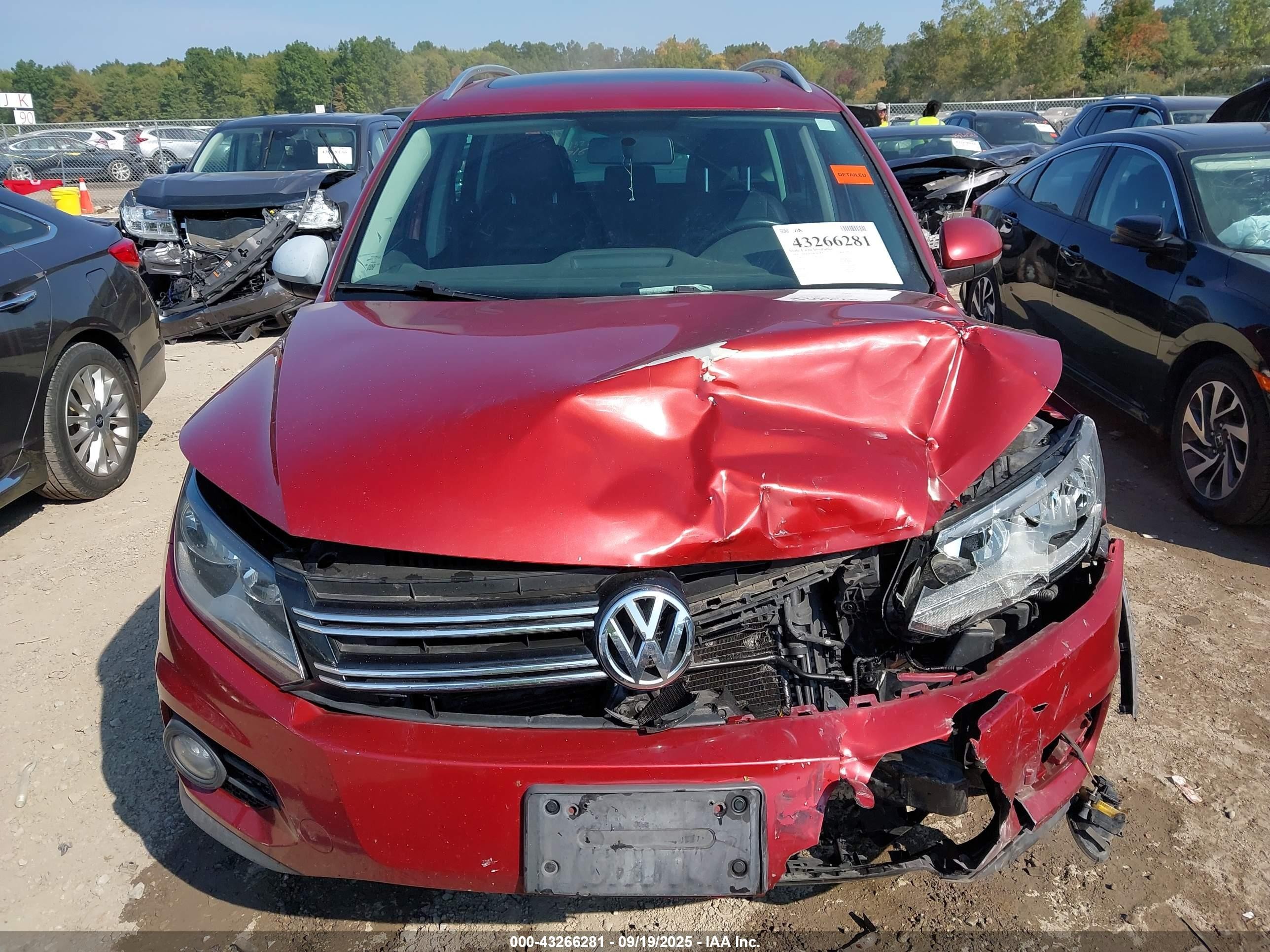 2014 Volkswagen Tiguan Sel Red vin: WVGAV3AX5EW110934