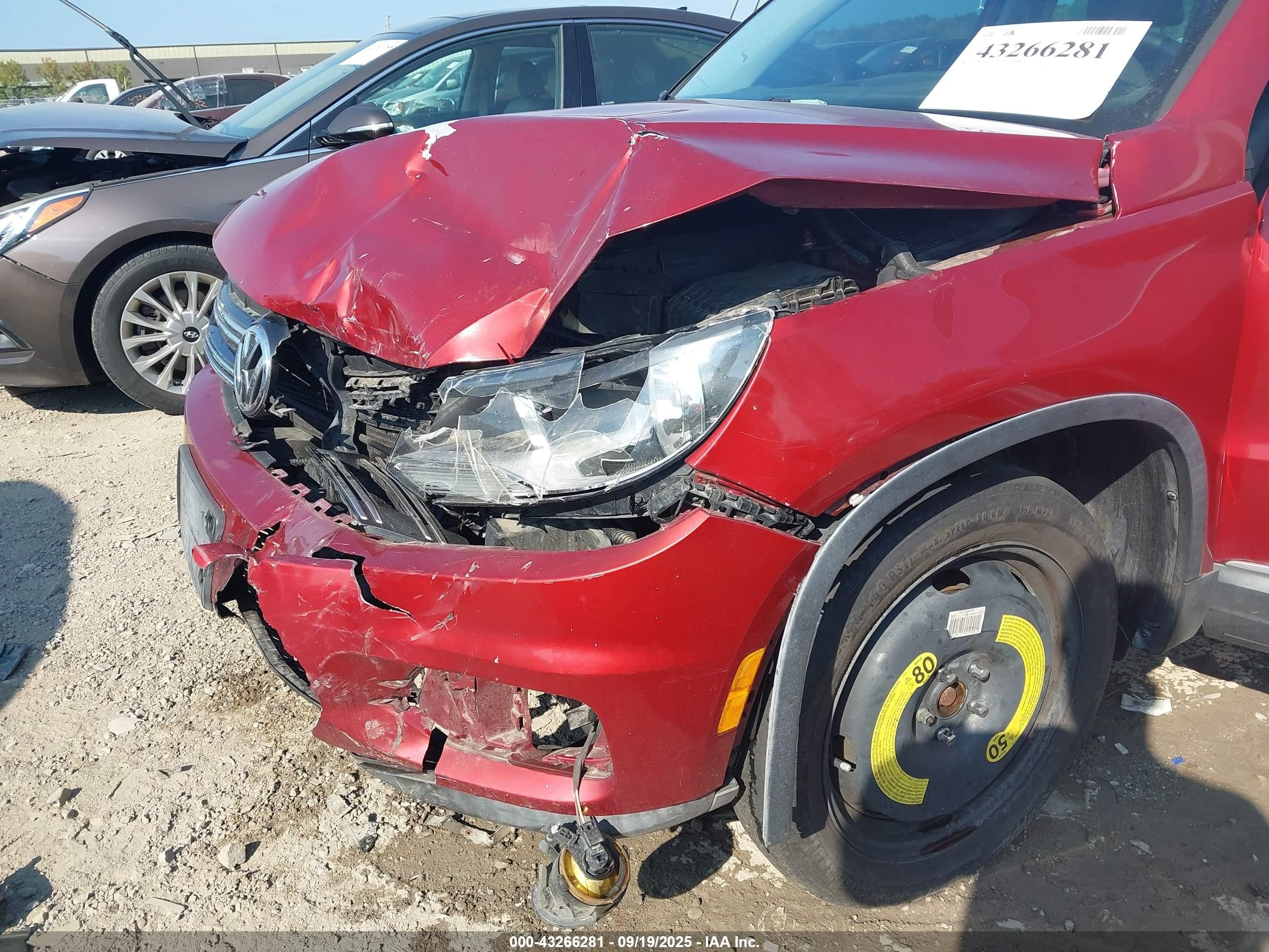 2014 Volkswagen Tiguan Sel Red vin: WVGAV3AX5EW110934