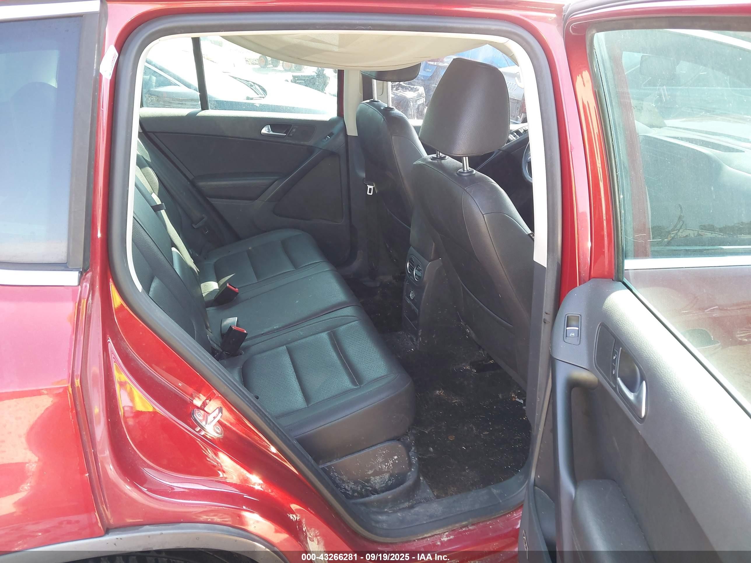 2014 Volkswagen Tiguan Sel Red vin: WVGAV3AX5EW110934