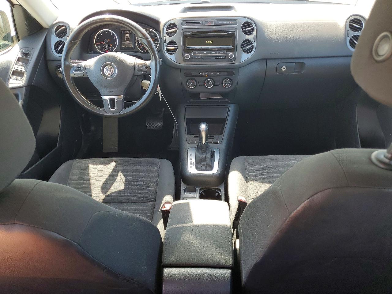 2014 Volkswagen Tiguan S White vin: WVGAV3AX5EW536123