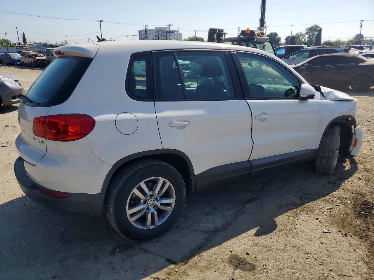 2014 Volkswagen Tiguan S White vin: WVGAV3AX5EW536123