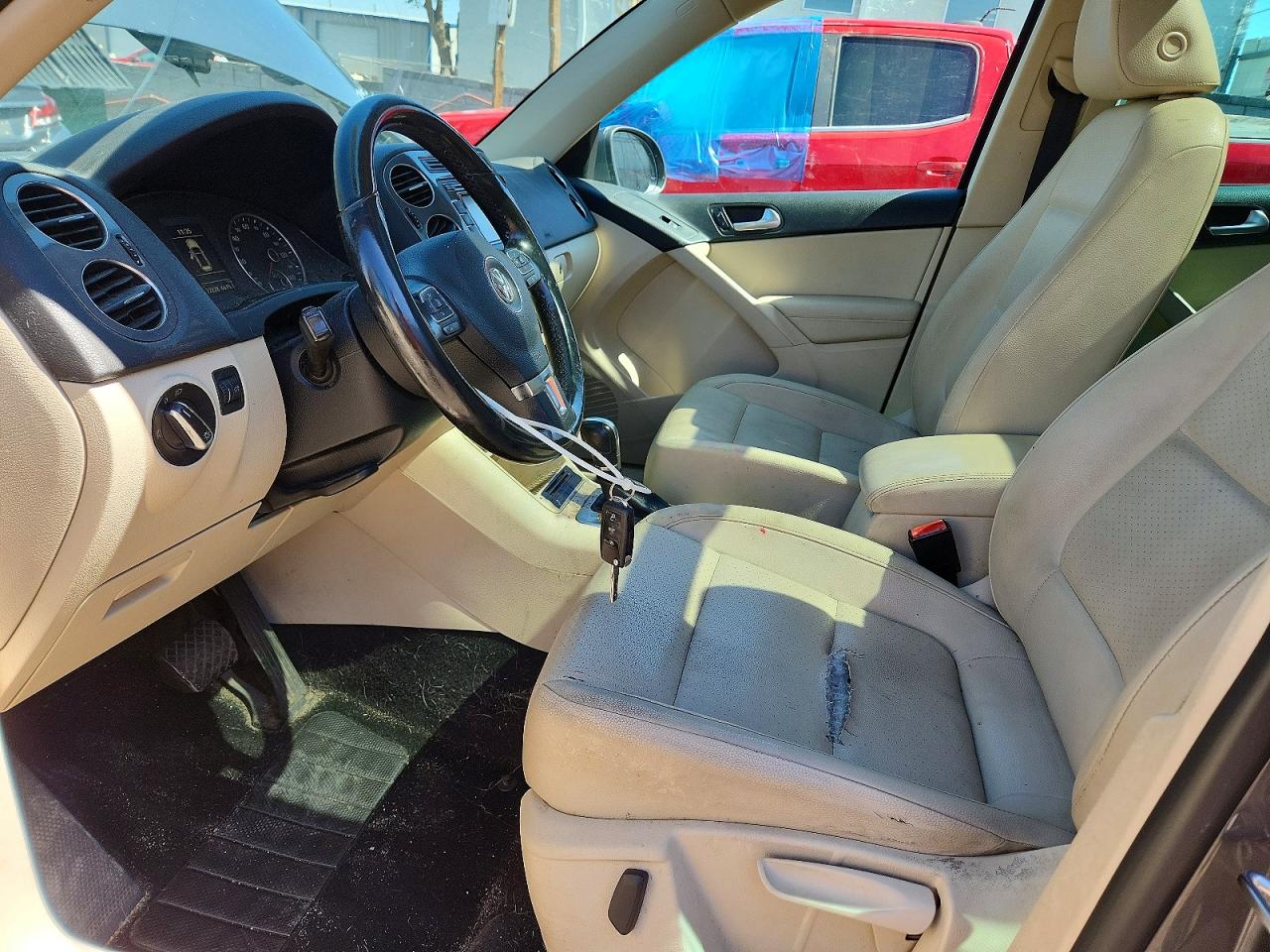 2013 Volkswagen Tiguan S Gray vin: WVGAV3AX6DW572241