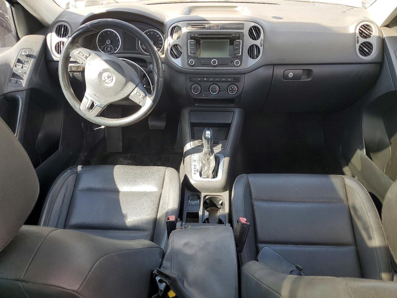 2013 Volkswagen Tiguan S Черный vin: WVGAV3AX6DW598659