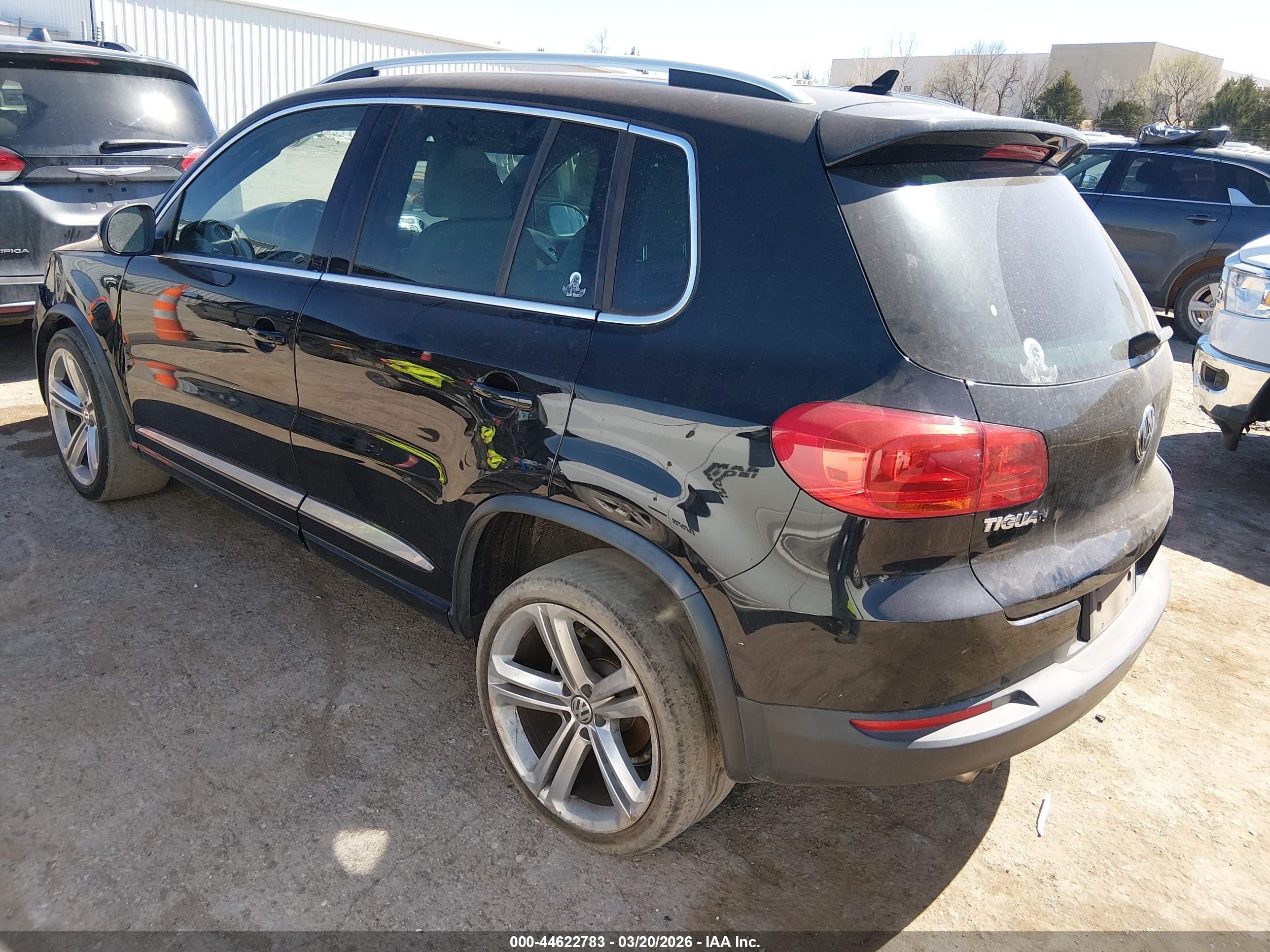 2014 Volkswagen Tiguan R-line Black vin: WVGAV3AX6EW013418