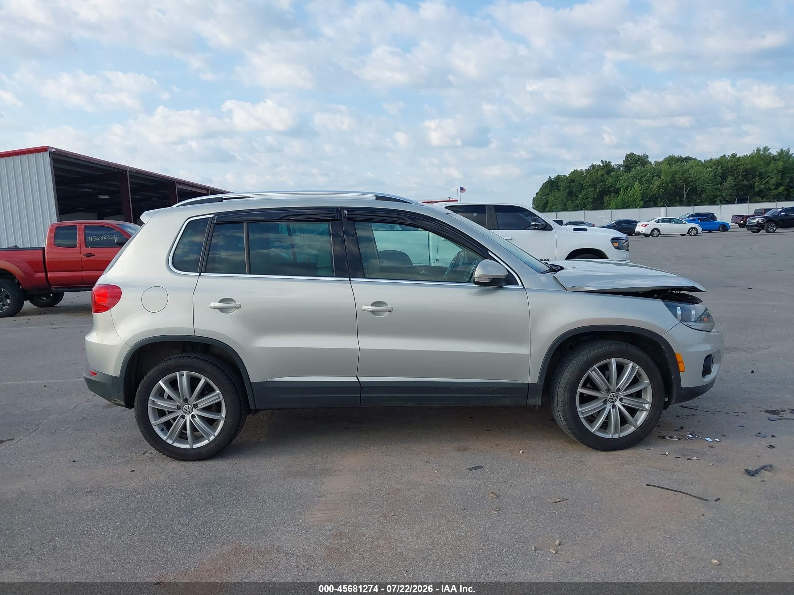 2014 Volkswagen Tiguan Se Silver vin: WVGAV3AX6EW521422