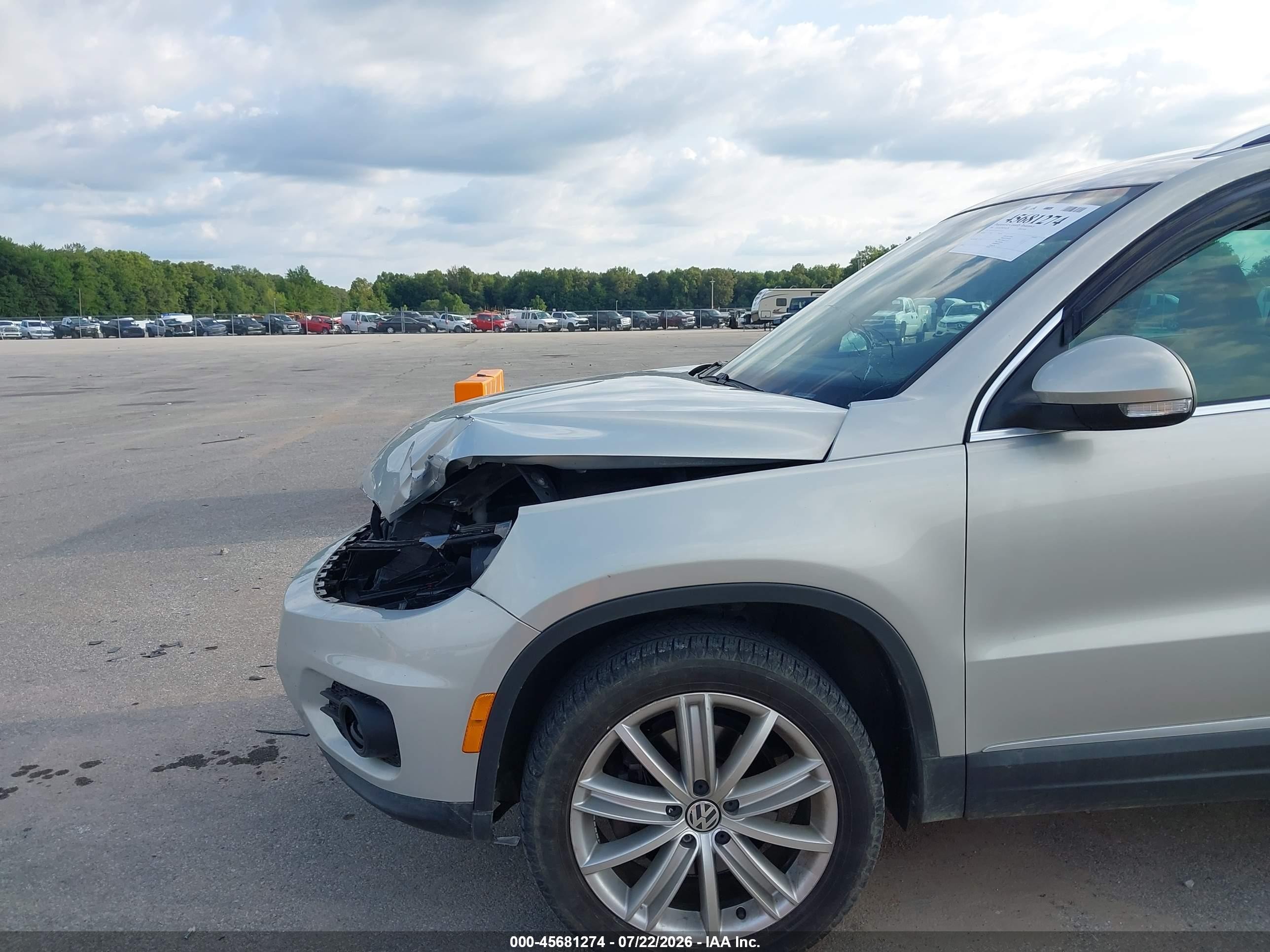 2014 Volkswagen Tiguan Se Silver vin: WVGAV3AX6EW521422
