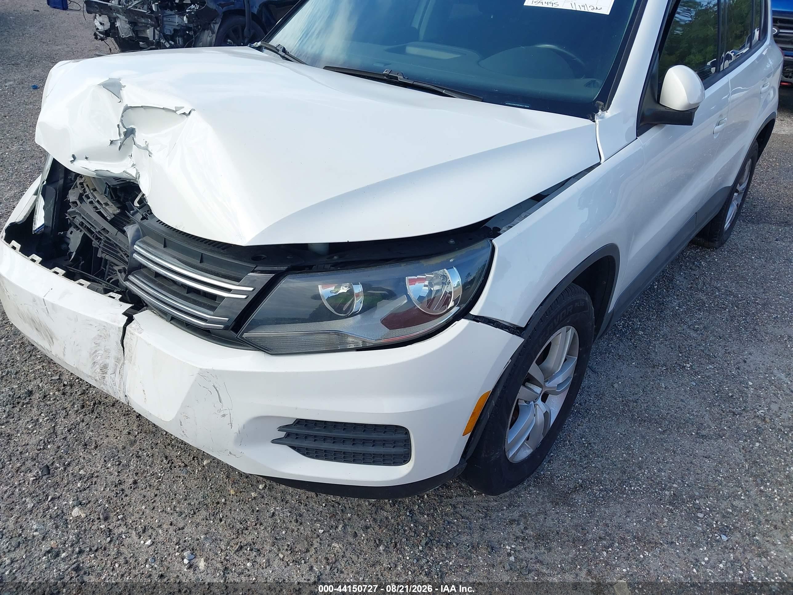 2014 Volkswagen Tiguan S White vin: WVGAV3AX6EW521808