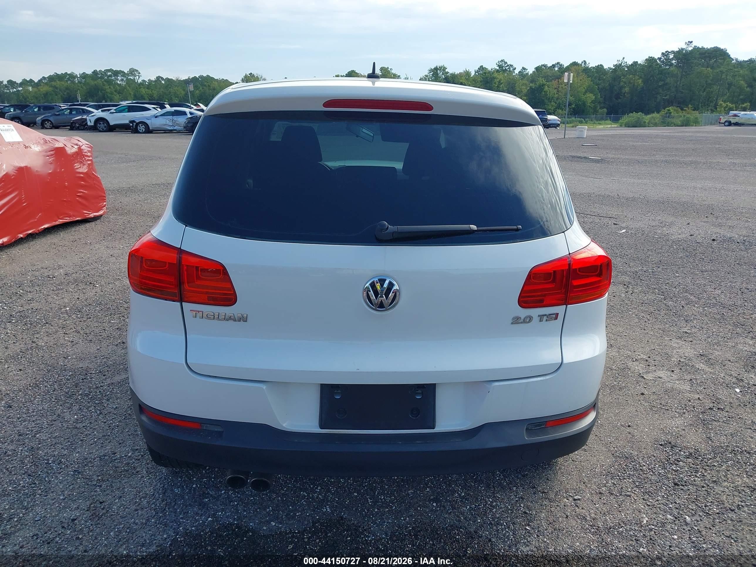 2014 Volkswagen Tiguan S White vin: WVGAV3AX6EW521808