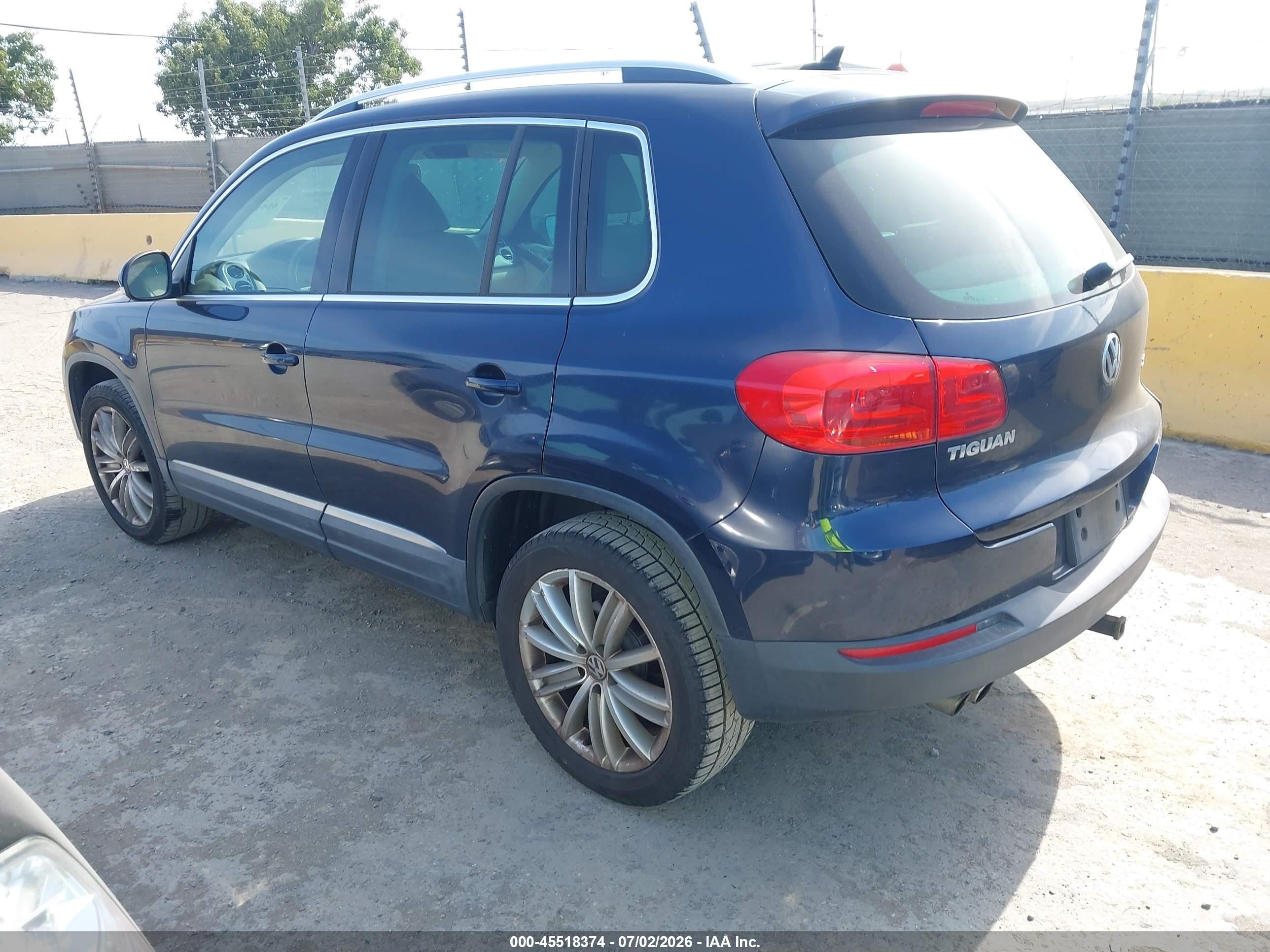 2014 Volkswagen Tiguan Se Blue vin: WVGAV3AX6EW553089