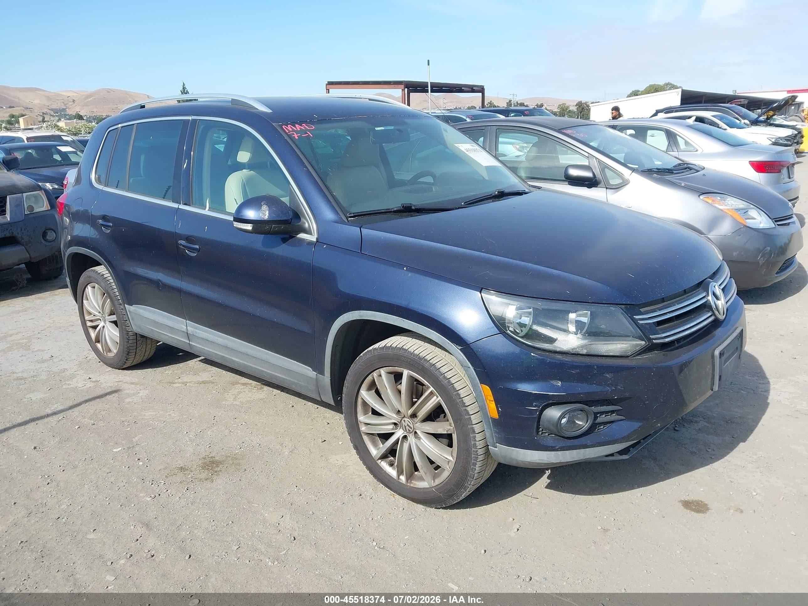 2014 Volkswagen Tiguan Se Blue vin: WVGAV3AX6EW553089